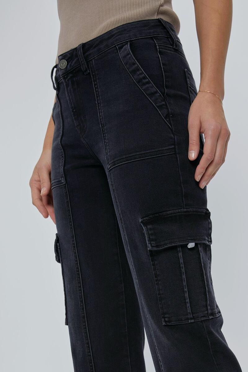 Tracey Cropped Cargo Black