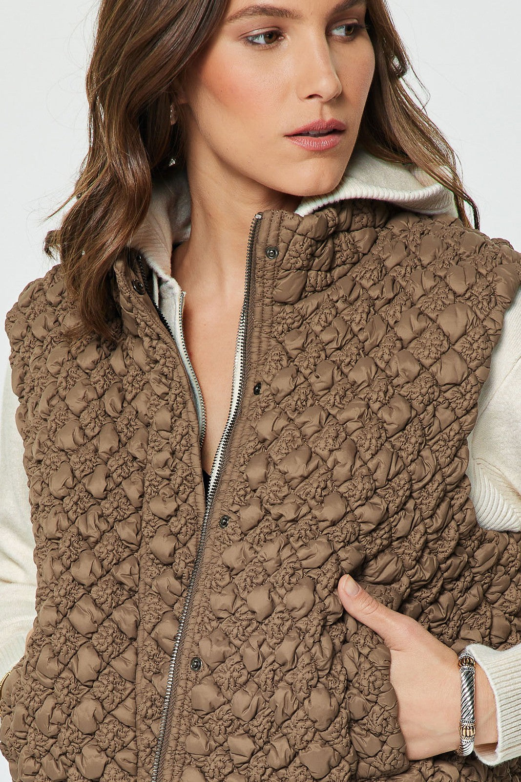 Textured Diamond Quilted Vest Mocha