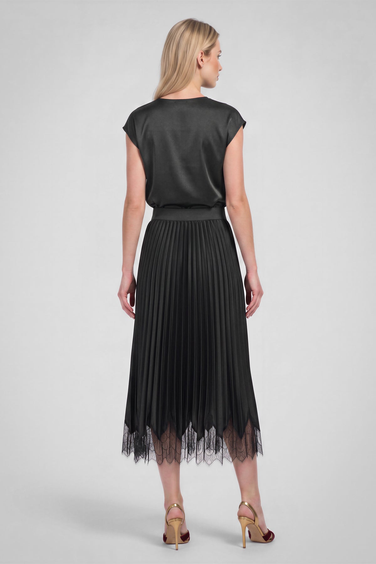 Pleated Elastic Waist Satin Skirt