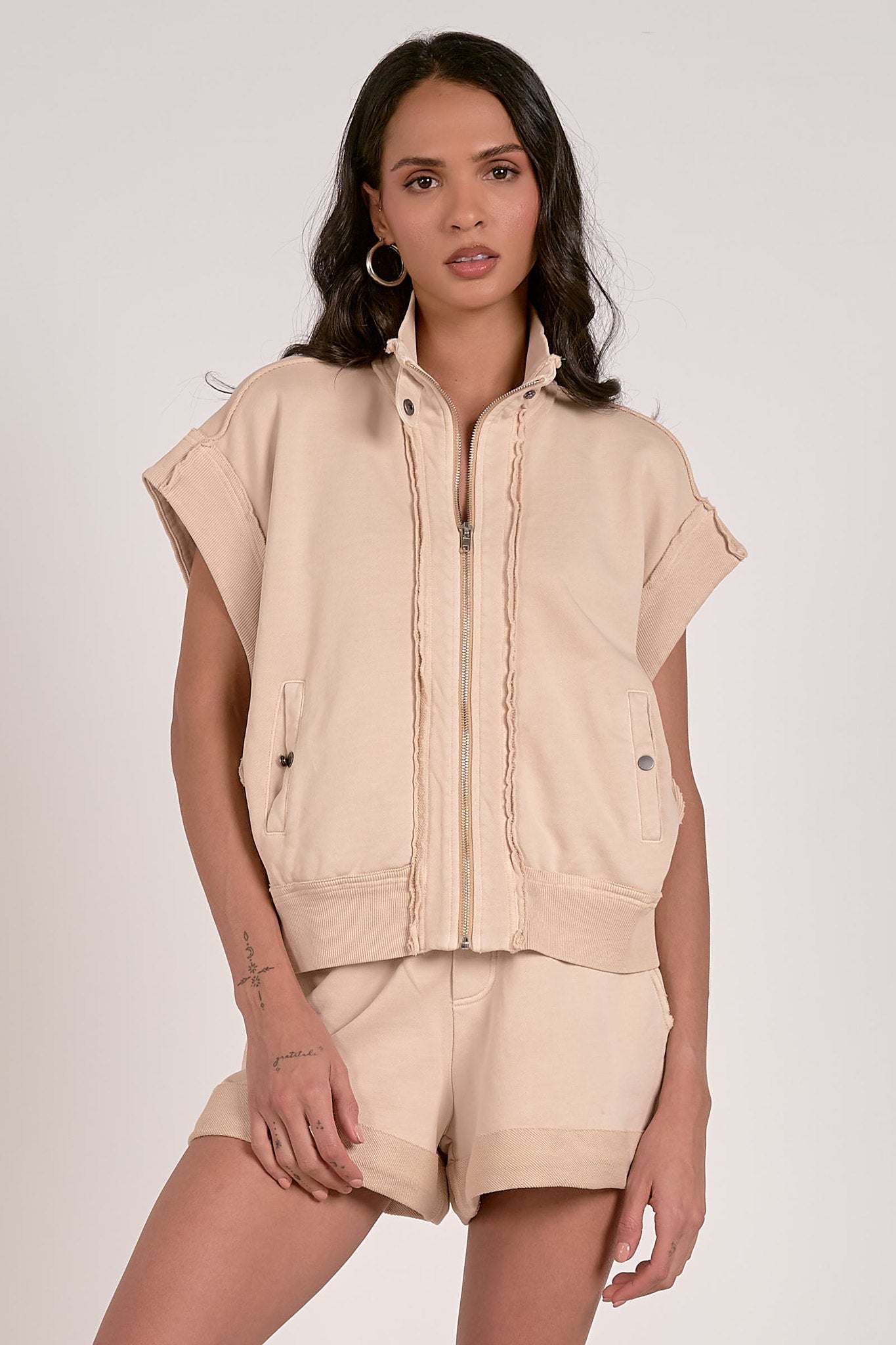 Cap Sleeve Oversize Zipper Vest Sand