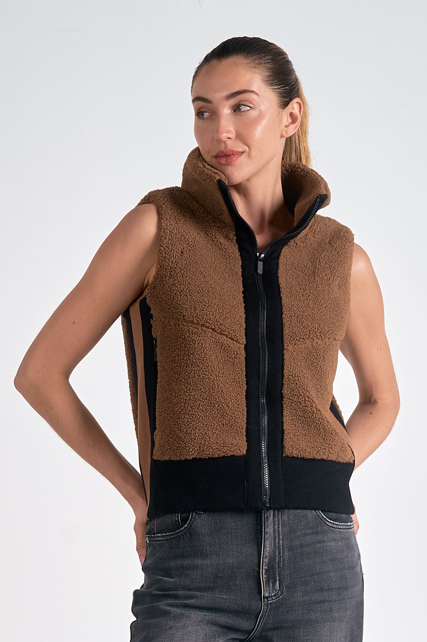 Sherpa Contrast Moto Zip Vest Dark Tan