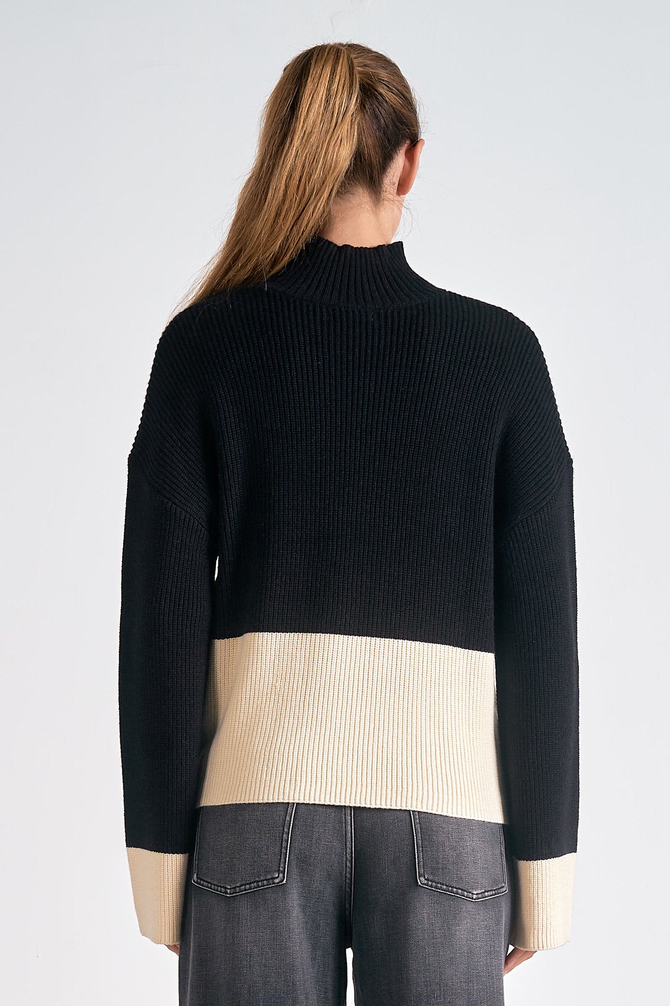 Color Block Turtleneck Ribbed Sweater Black + White