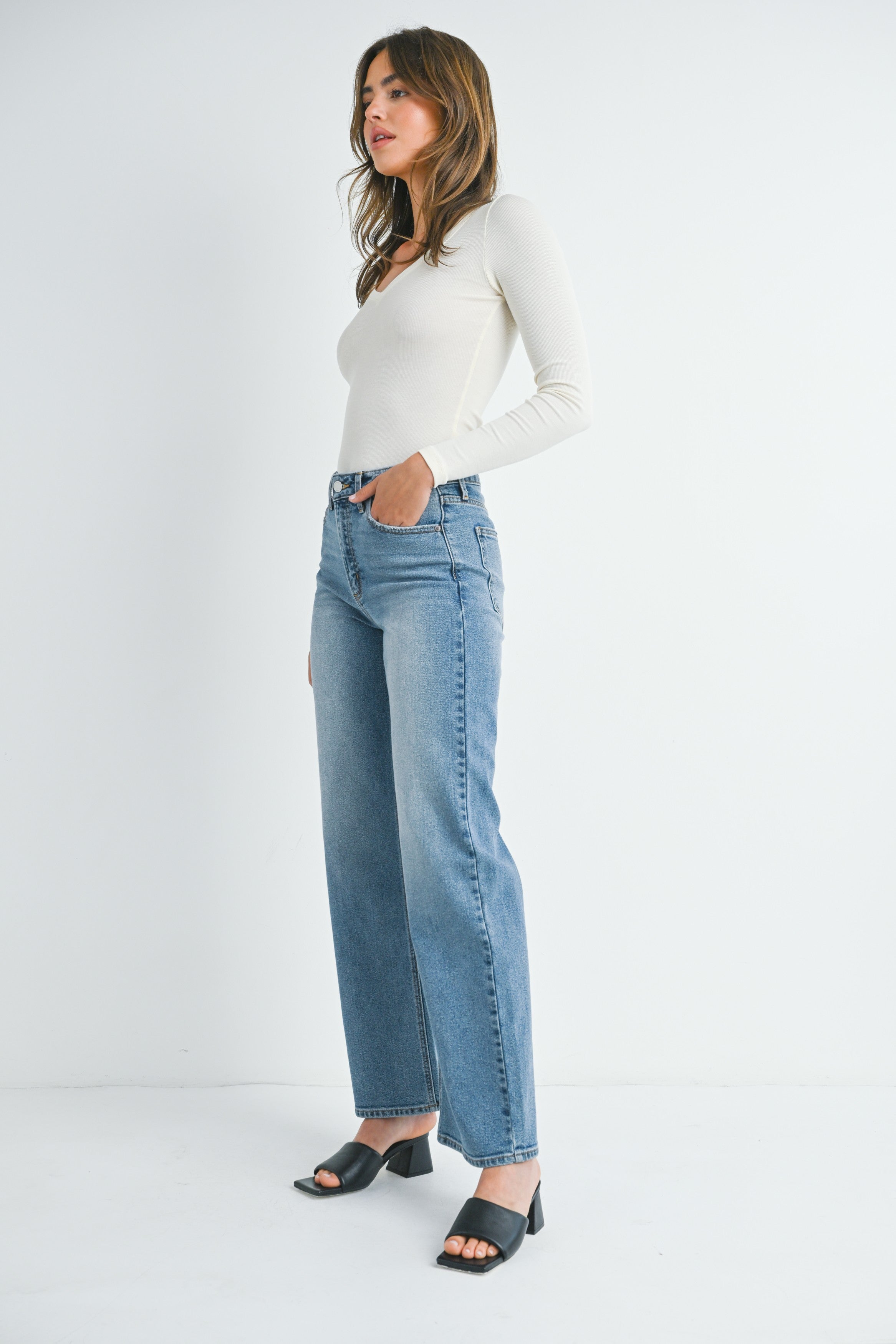 High Rise Full Length Straight Jeans Medium