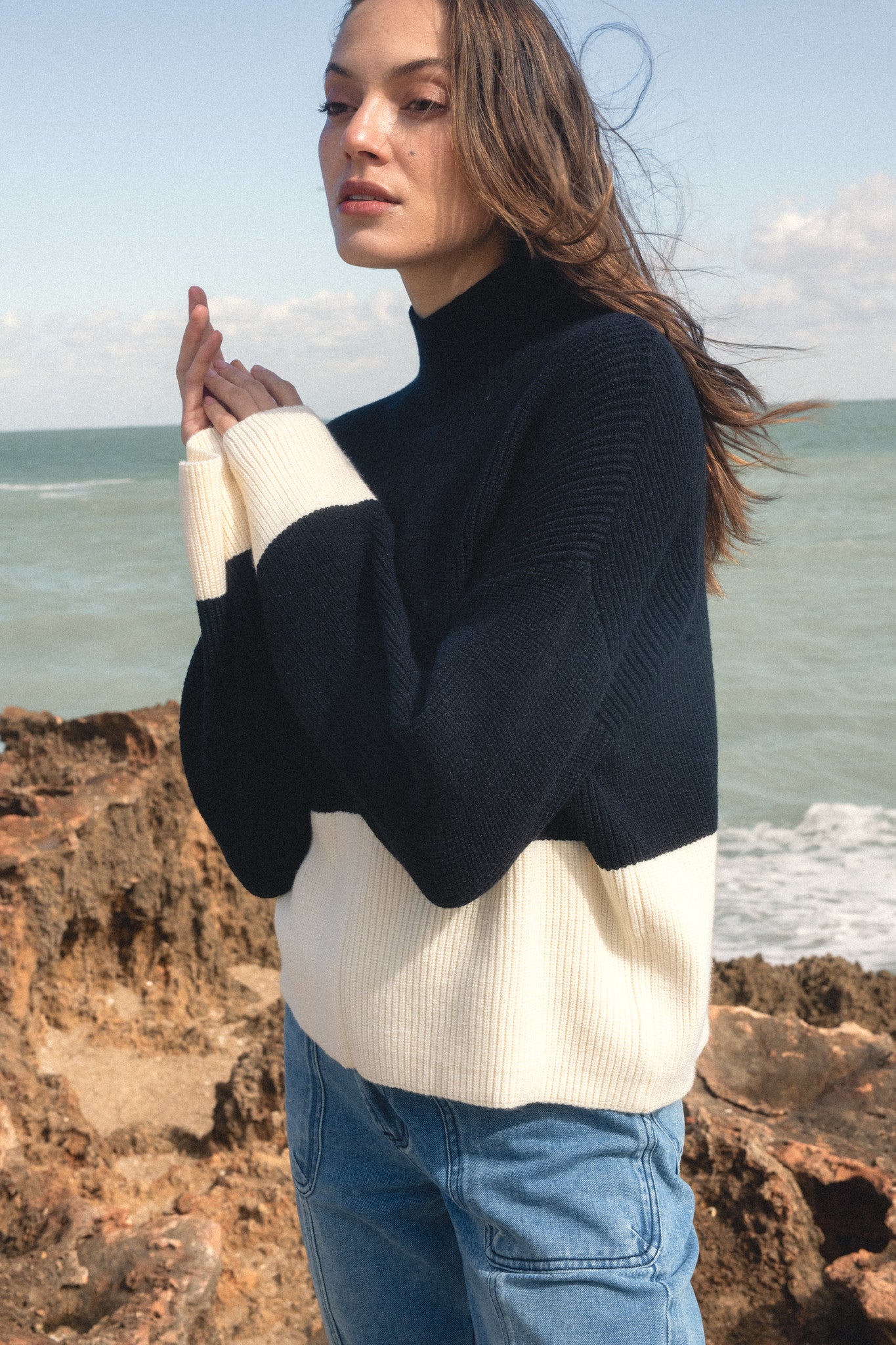 Color Block Turtleneck Ribbed Sweater Black + White