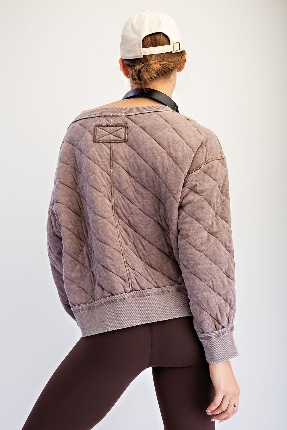 Quilted Puff Round Neck Pullover Mocha