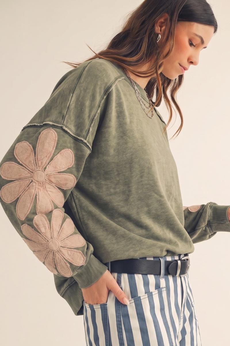 Dusty Daisy Patch Washed Sweatshirt Washed Olive