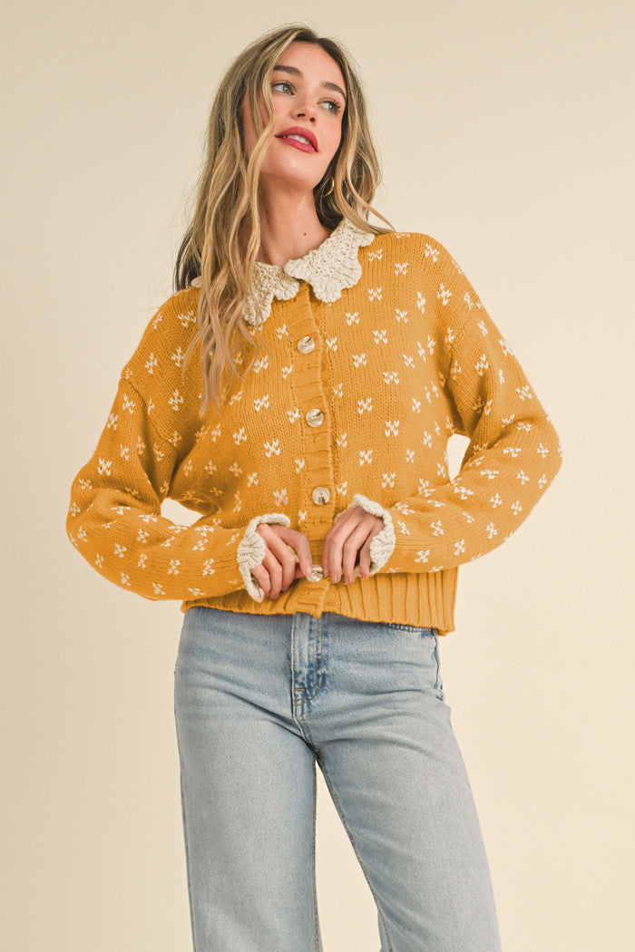 Contrast Doll Collar Buttoned Cardi Mustard
