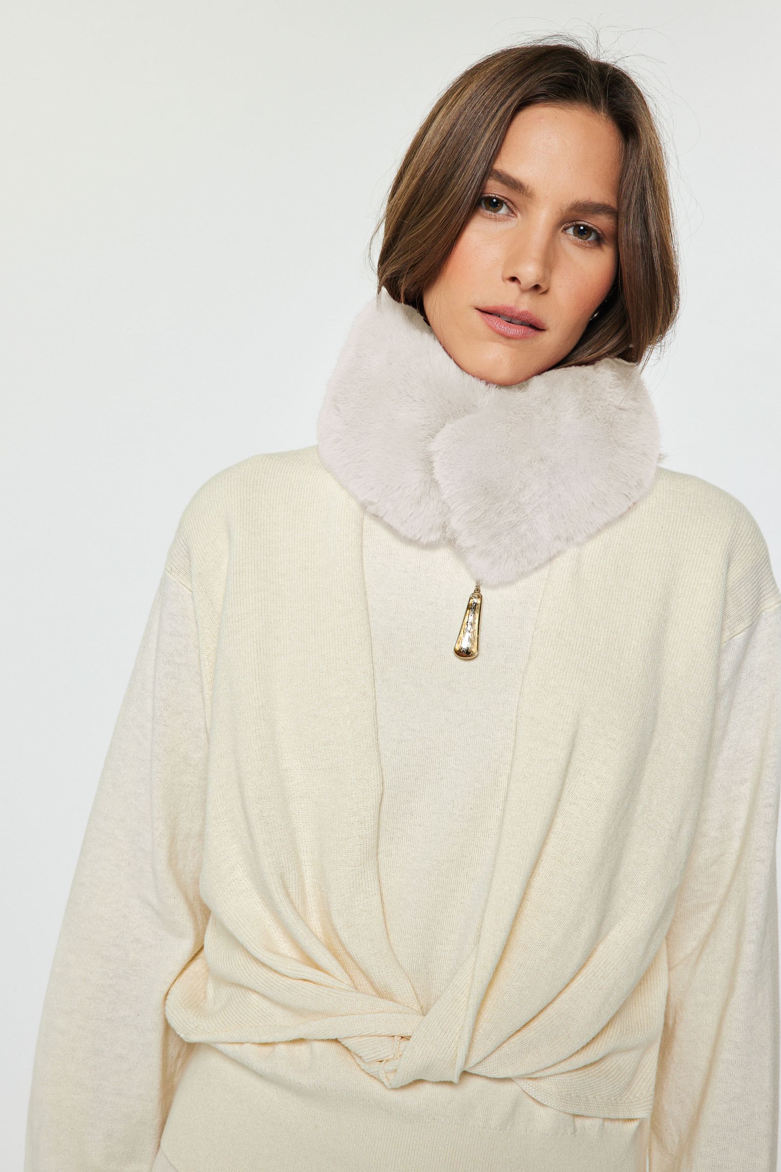 Short Fur Muffler Scarf Cream