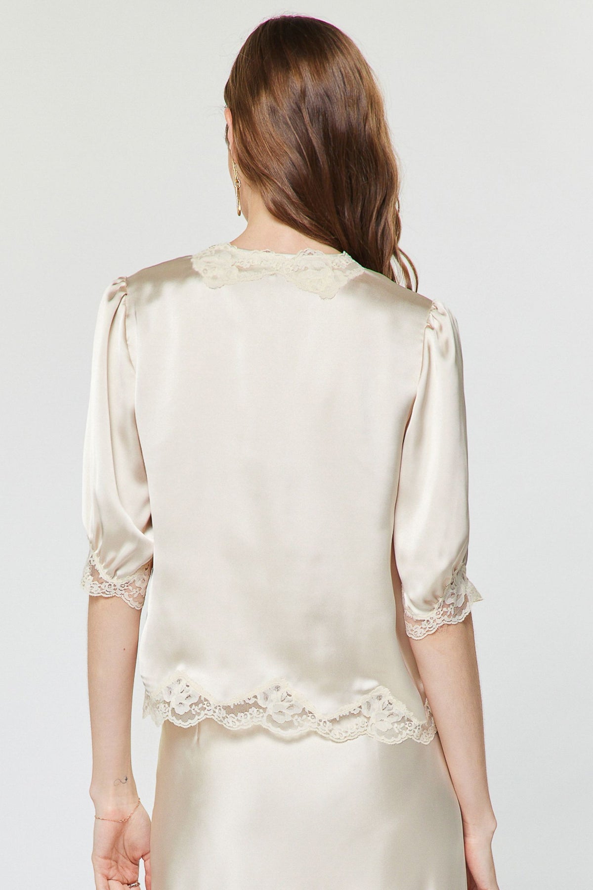 Scalloped Floral Lace Button Closure Blouse Ecru