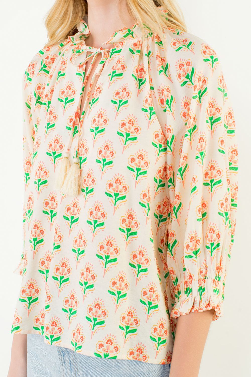Stemmed Floral 3/4 Sleeve Tassel Top Cream