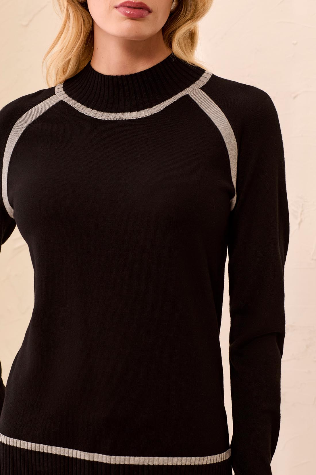 Contrast Border Mock Neck Sweater Black