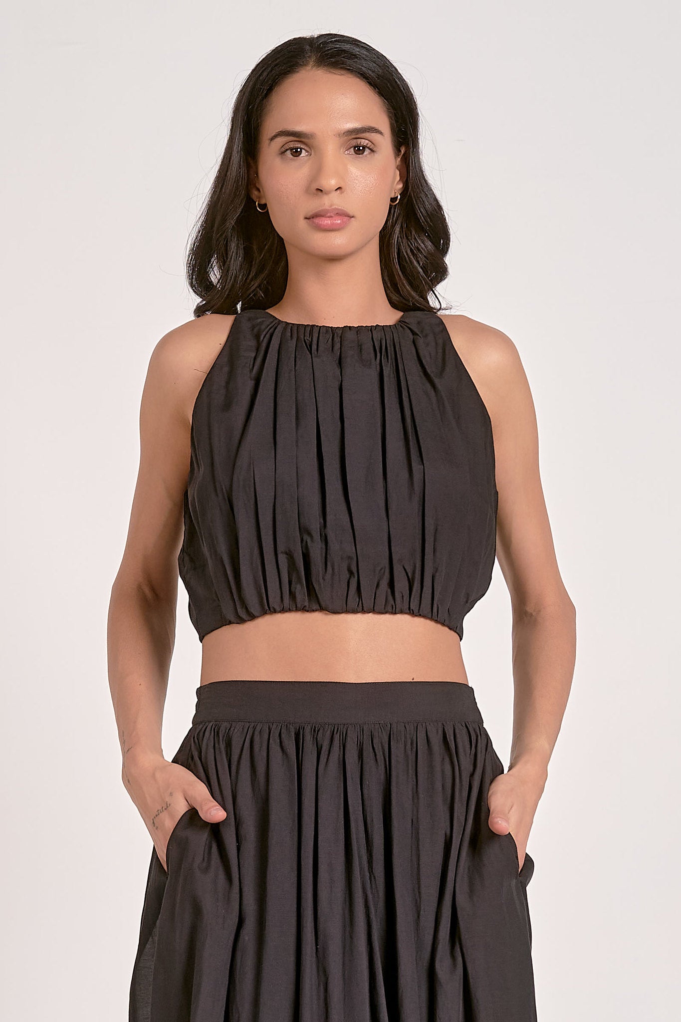 Keyhole Open Back Pleated Crop Tank Black