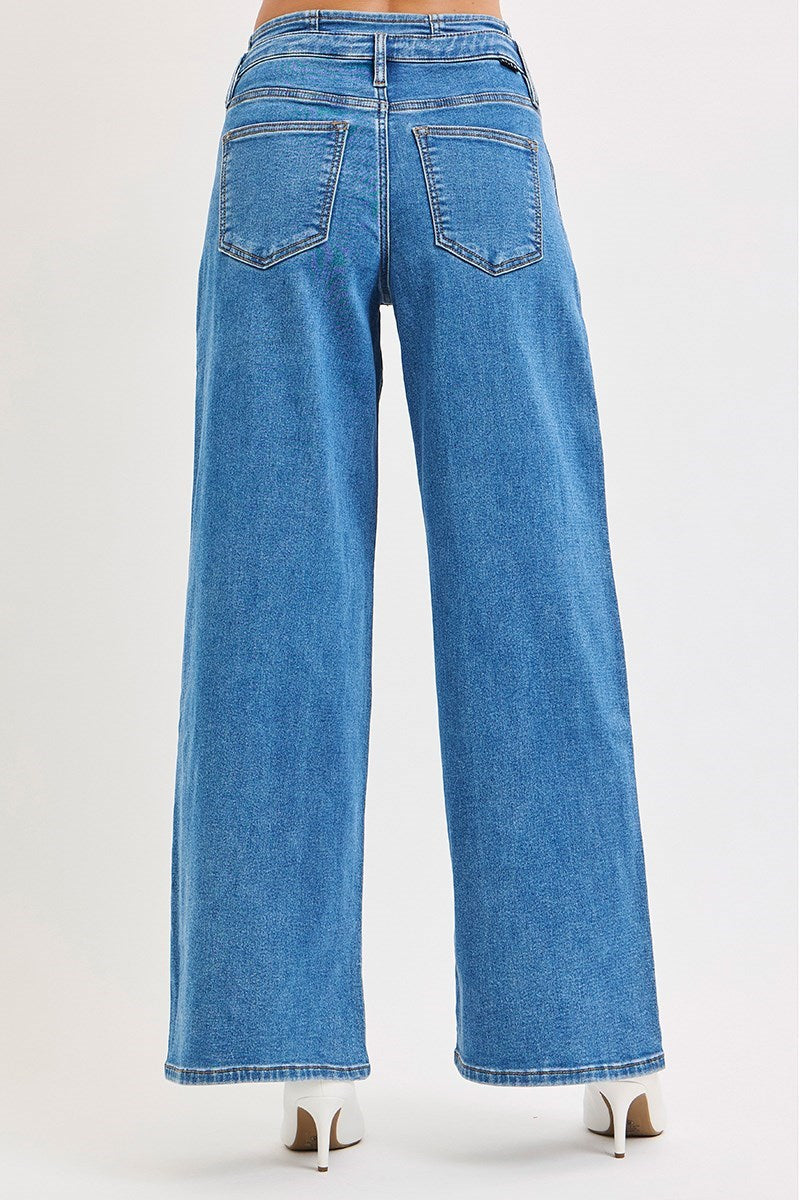 MID RISE FIT WIDE LEG WITH PLEATED DETAIL JEANS Medium