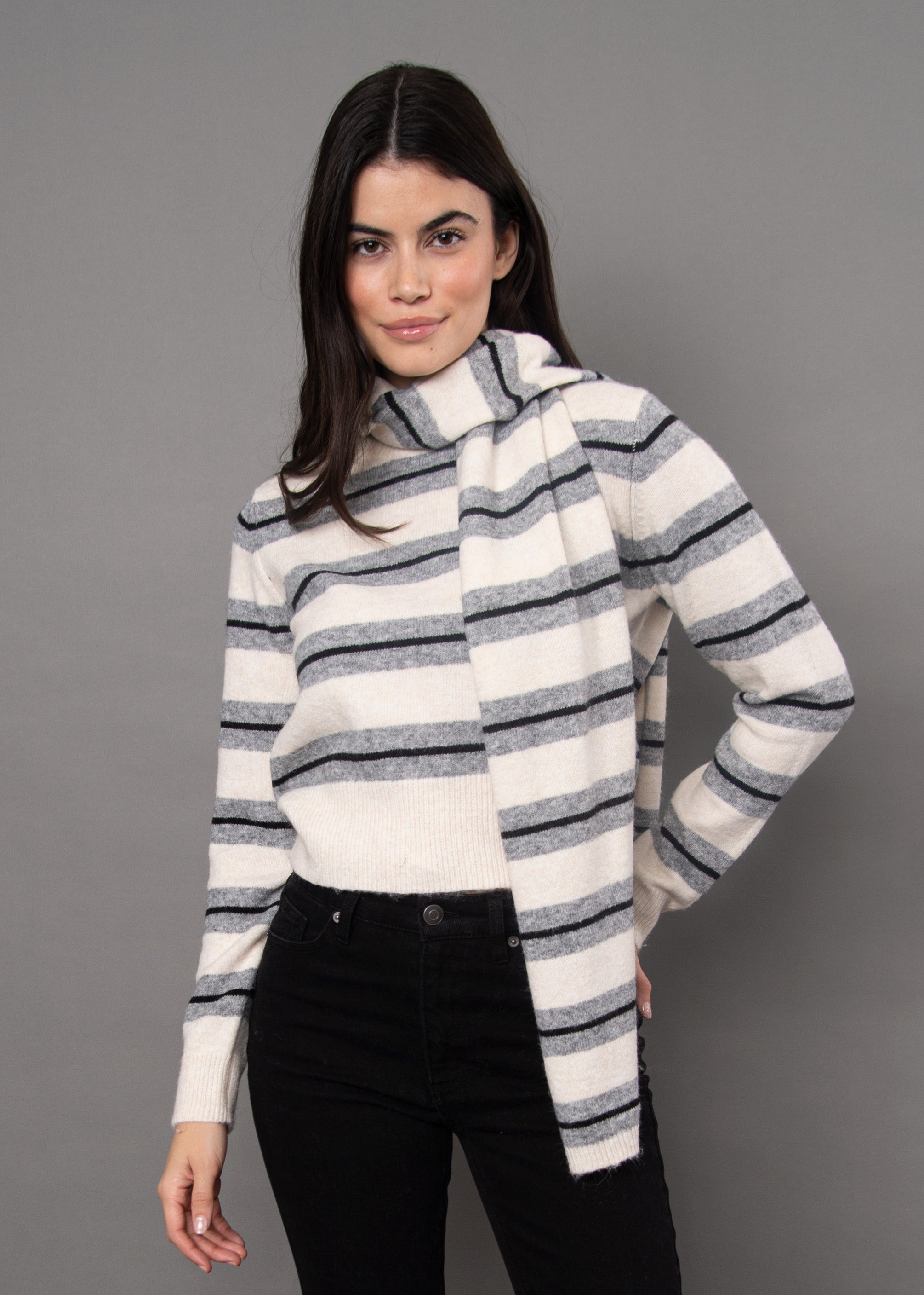 Kaya Scarf Crew Neck Pullover Oatmeal Grey
