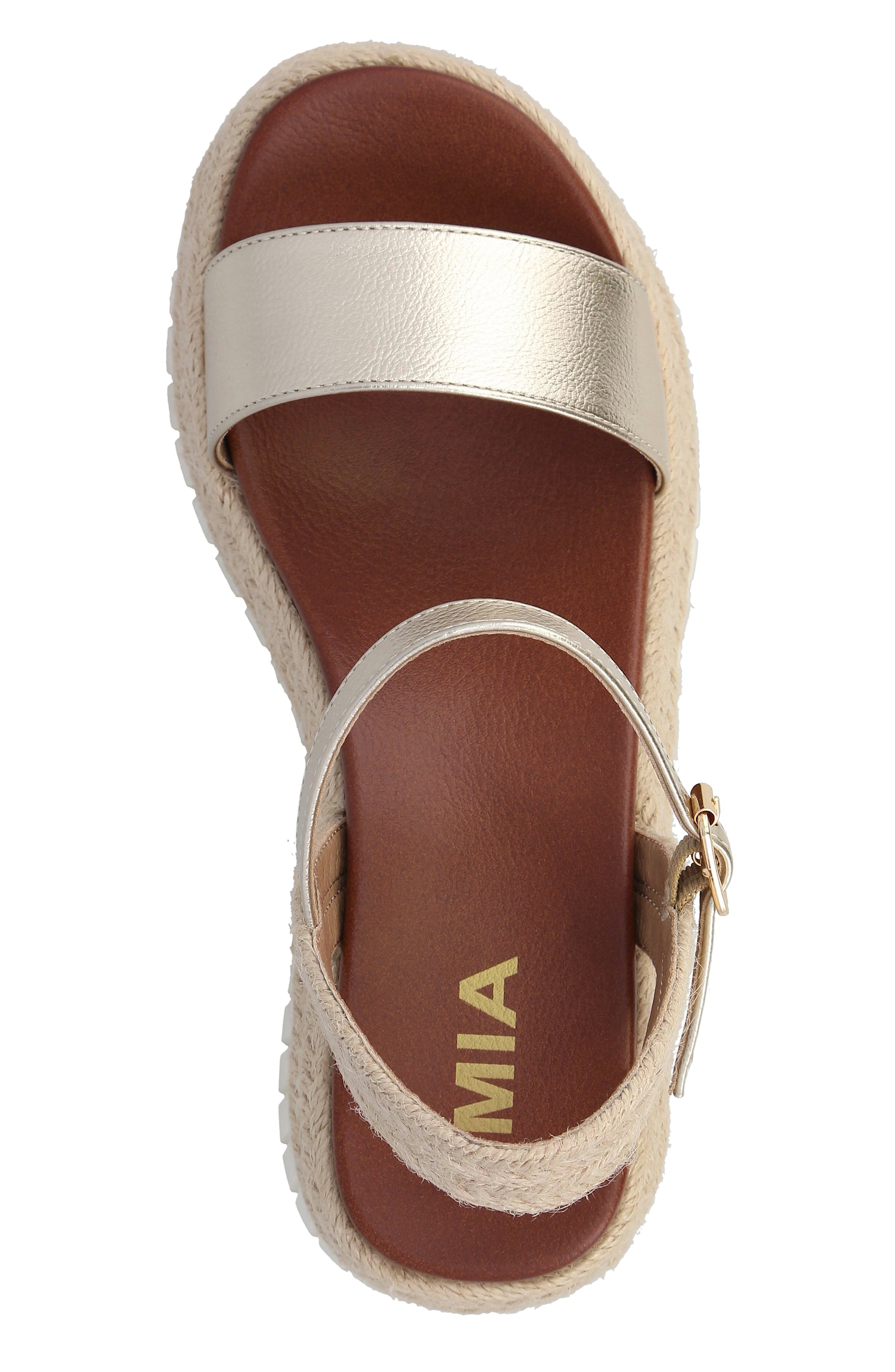 Yanis Platform Sandal Gold