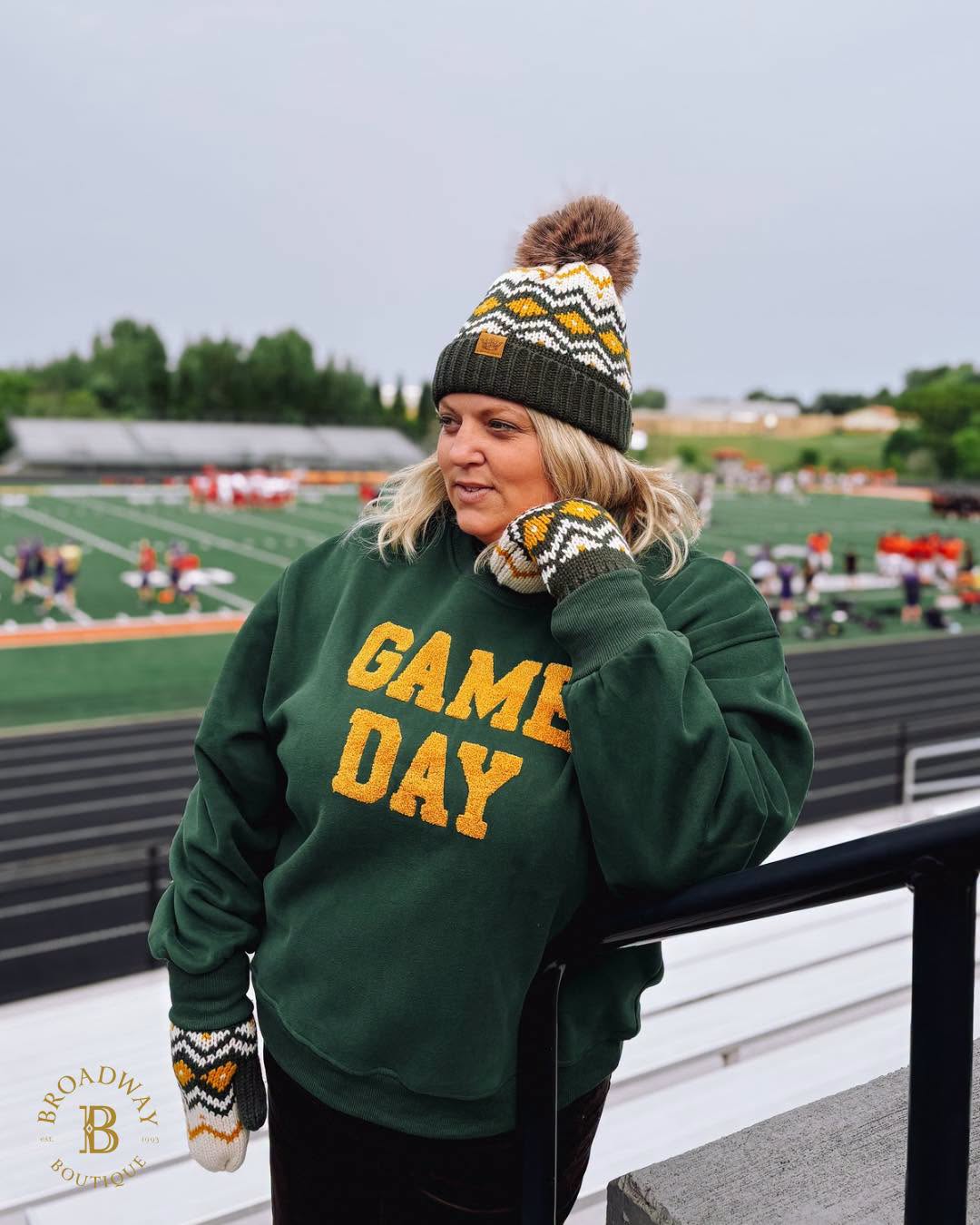 Textured Game Day Crew Neck Sweatshirt Green + Gold