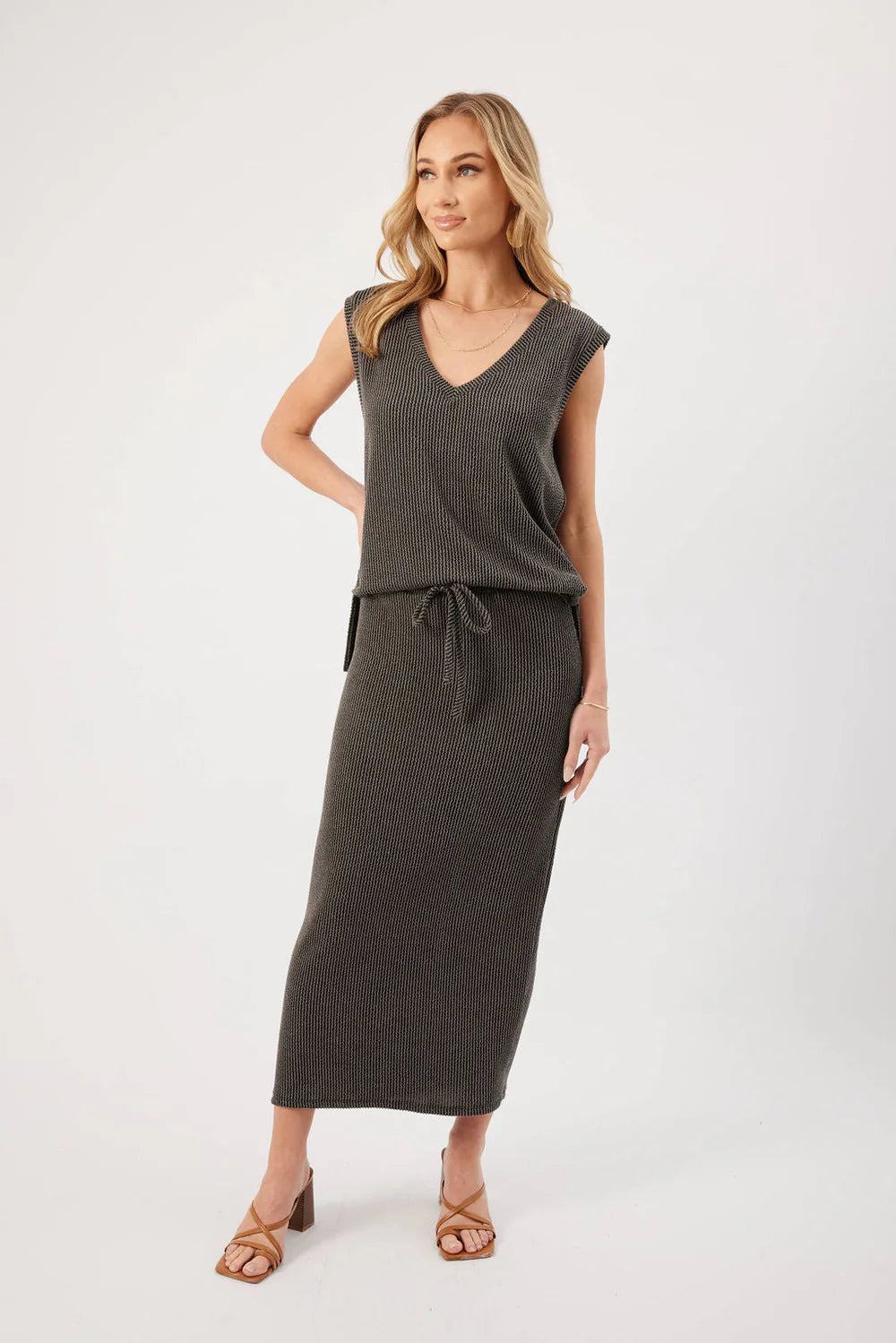 Kaya Ribbed Midi Skirt Charcoal