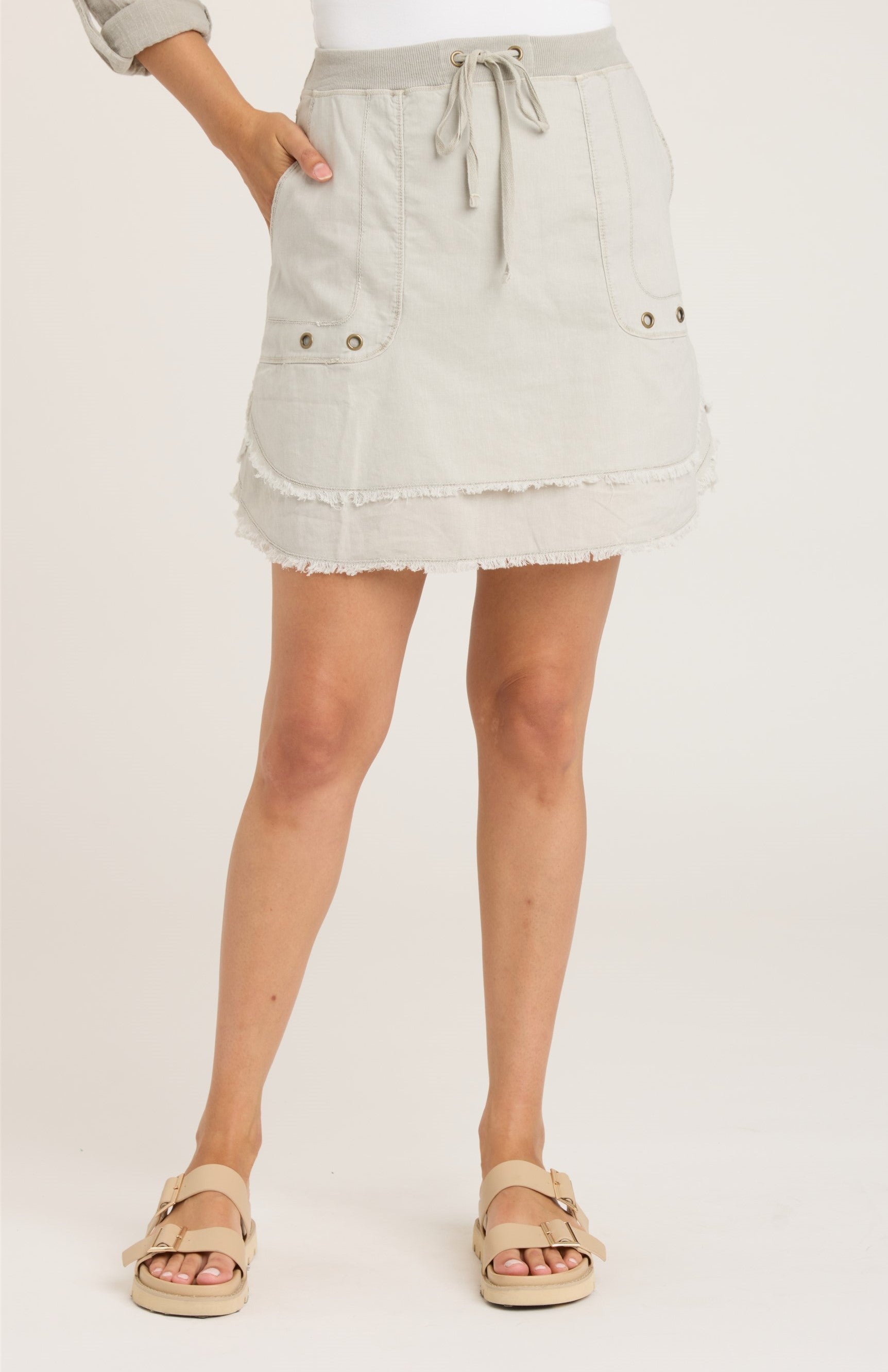 Hargen Tiered Skirt Whitecap Pigment