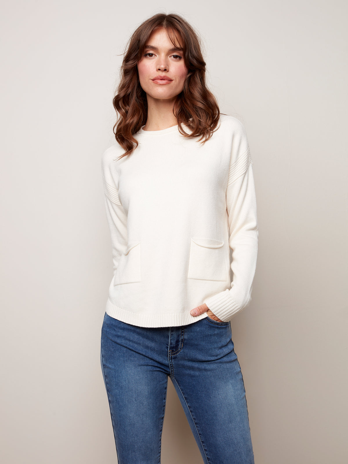 Scarf Rounded Hem Sweater Ecru
