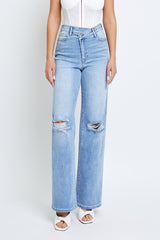 Logan Crossover Stretch Dad Jeans Light Wash