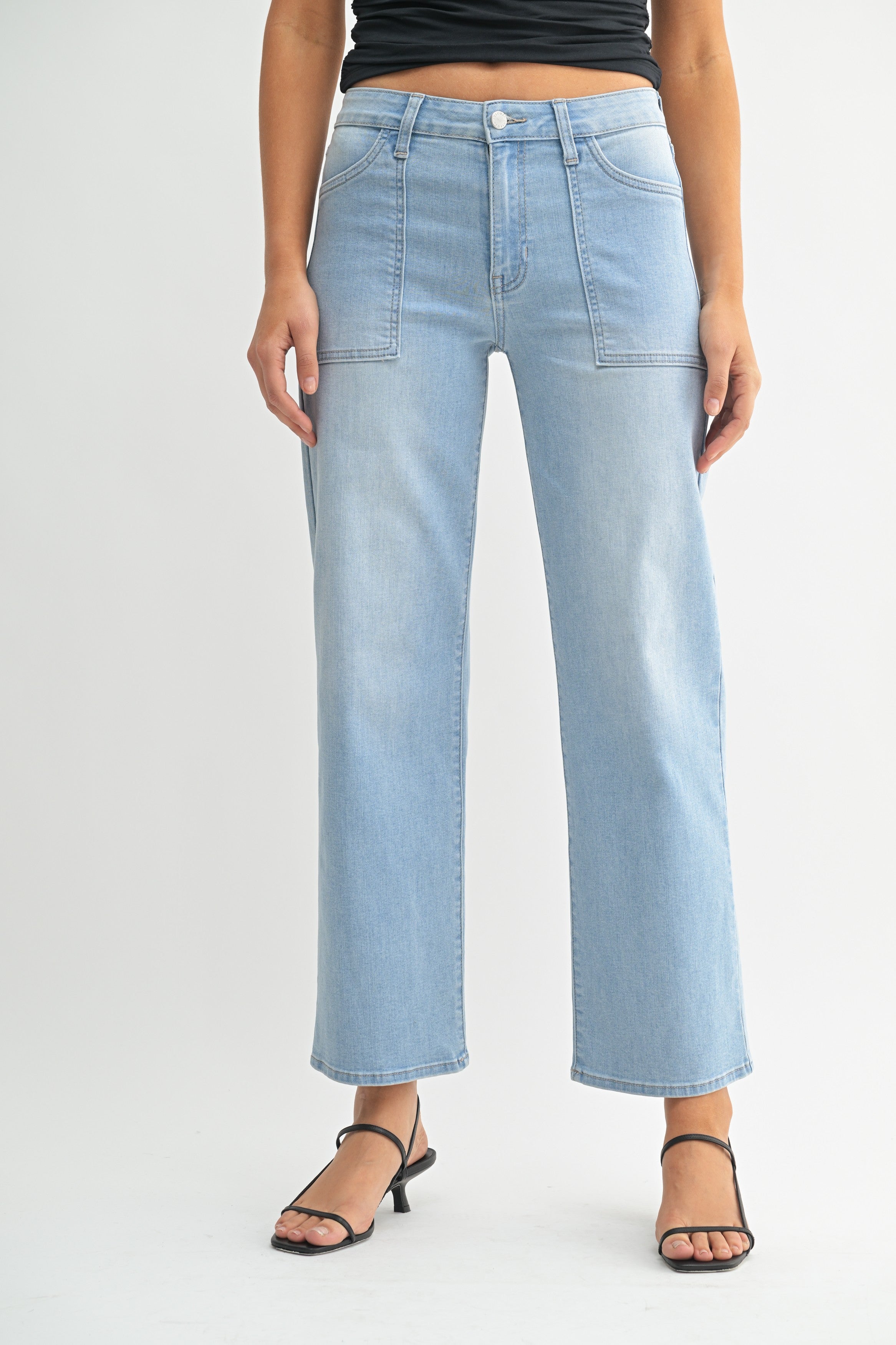 Utility Pocket Relaxed Jeans Light