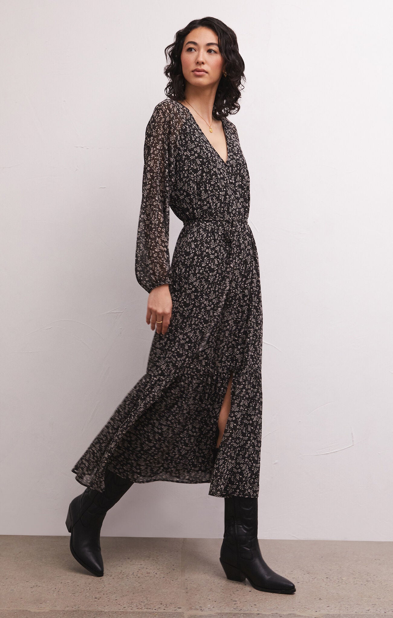 Della Floral Midi Dress Black