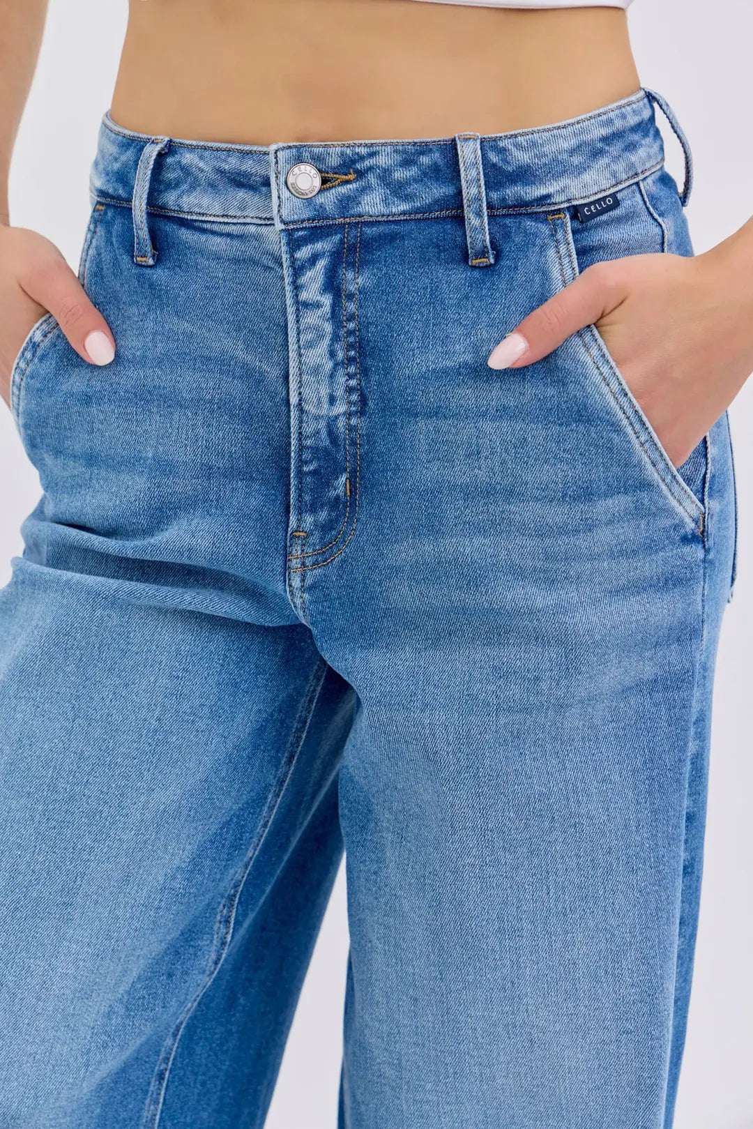 High Rise Slanted Pocket Wide Leg Jeans Medium