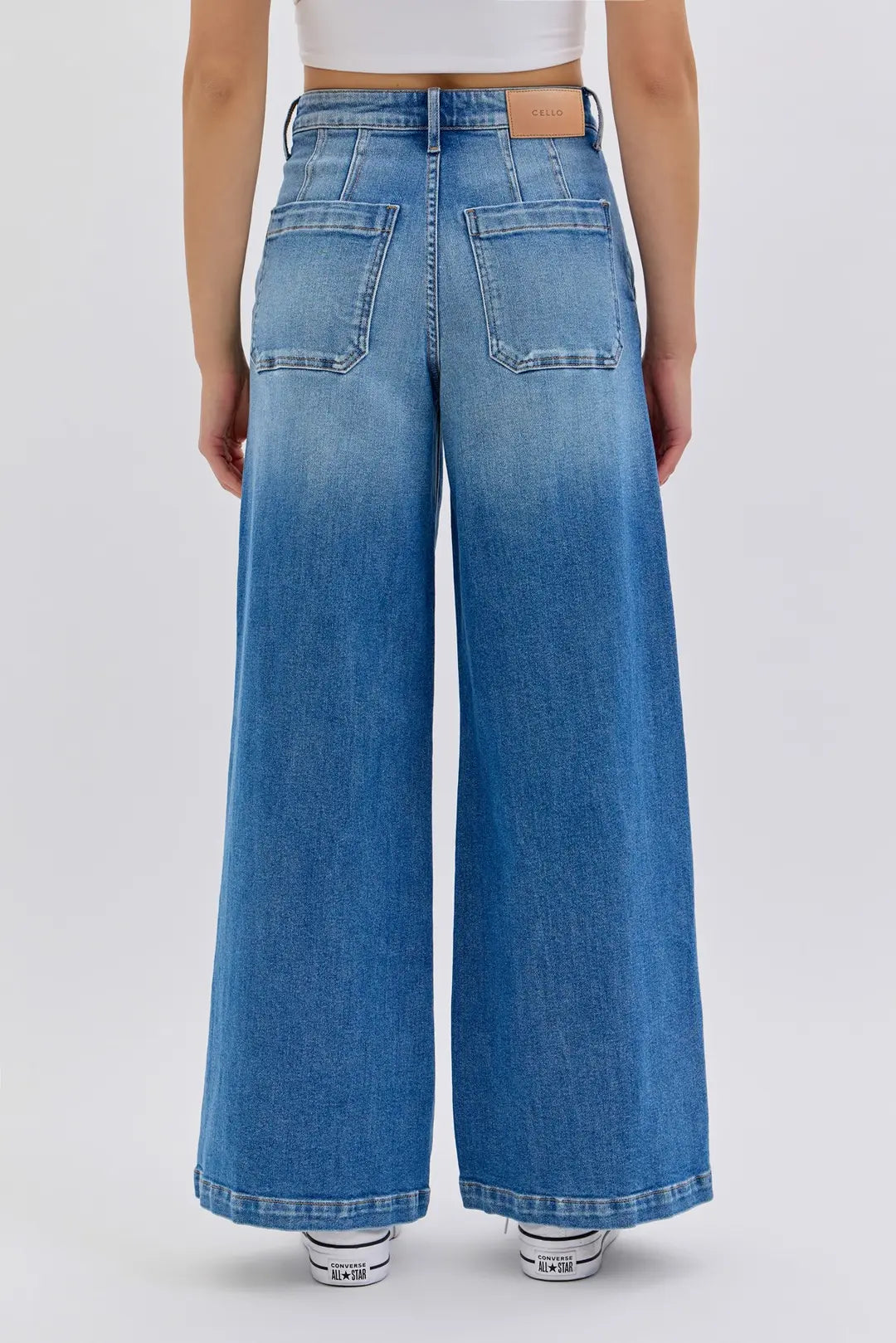 High Rise Slanted Pocket Wide Leg Jeans Medium