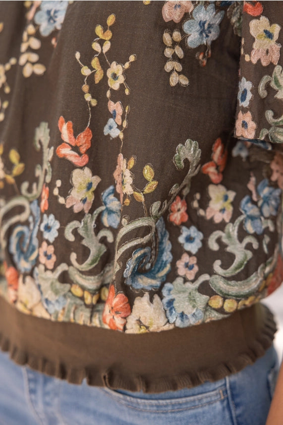Vintage Embroidered Floral Elastic Hem Top
