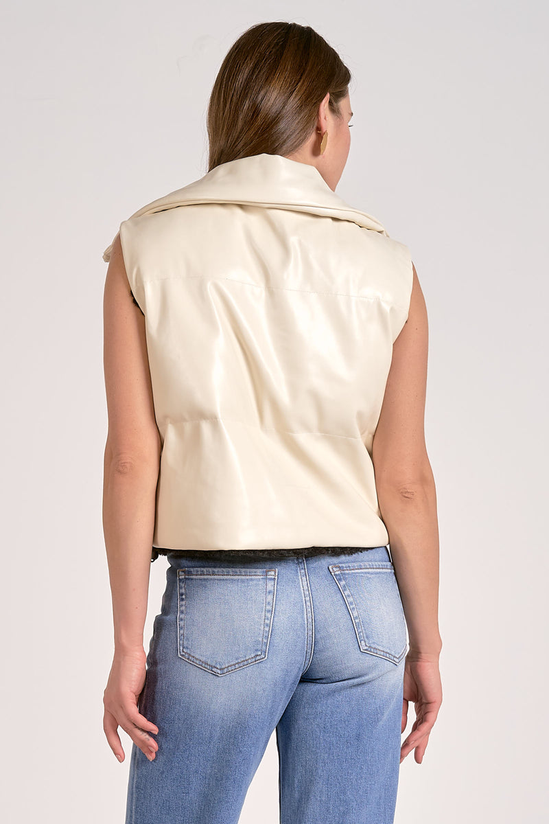 Reversible Sherpa Vest White + Black