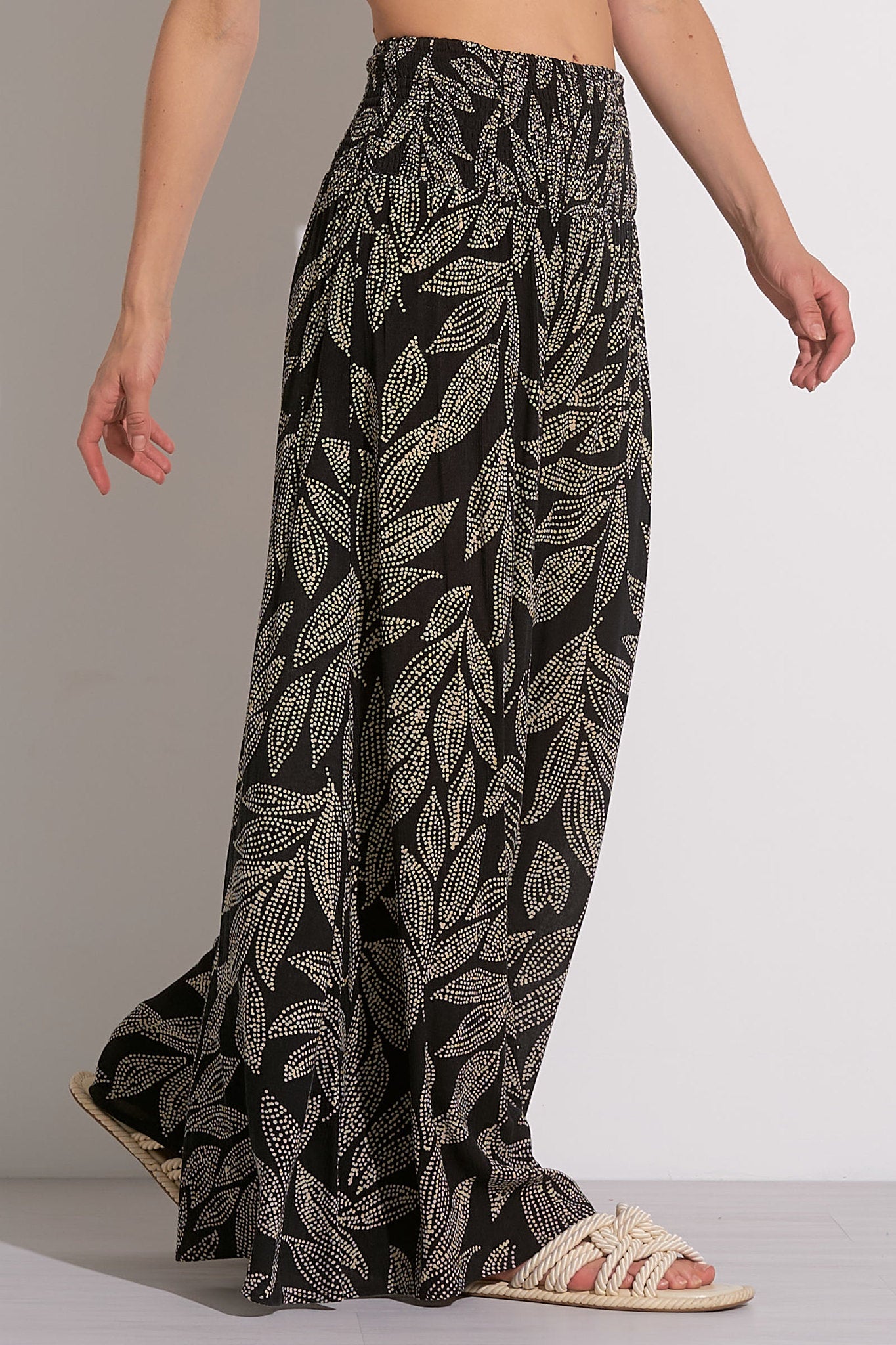 Smock Waist Printed Palazzo Pants Black Cartagen