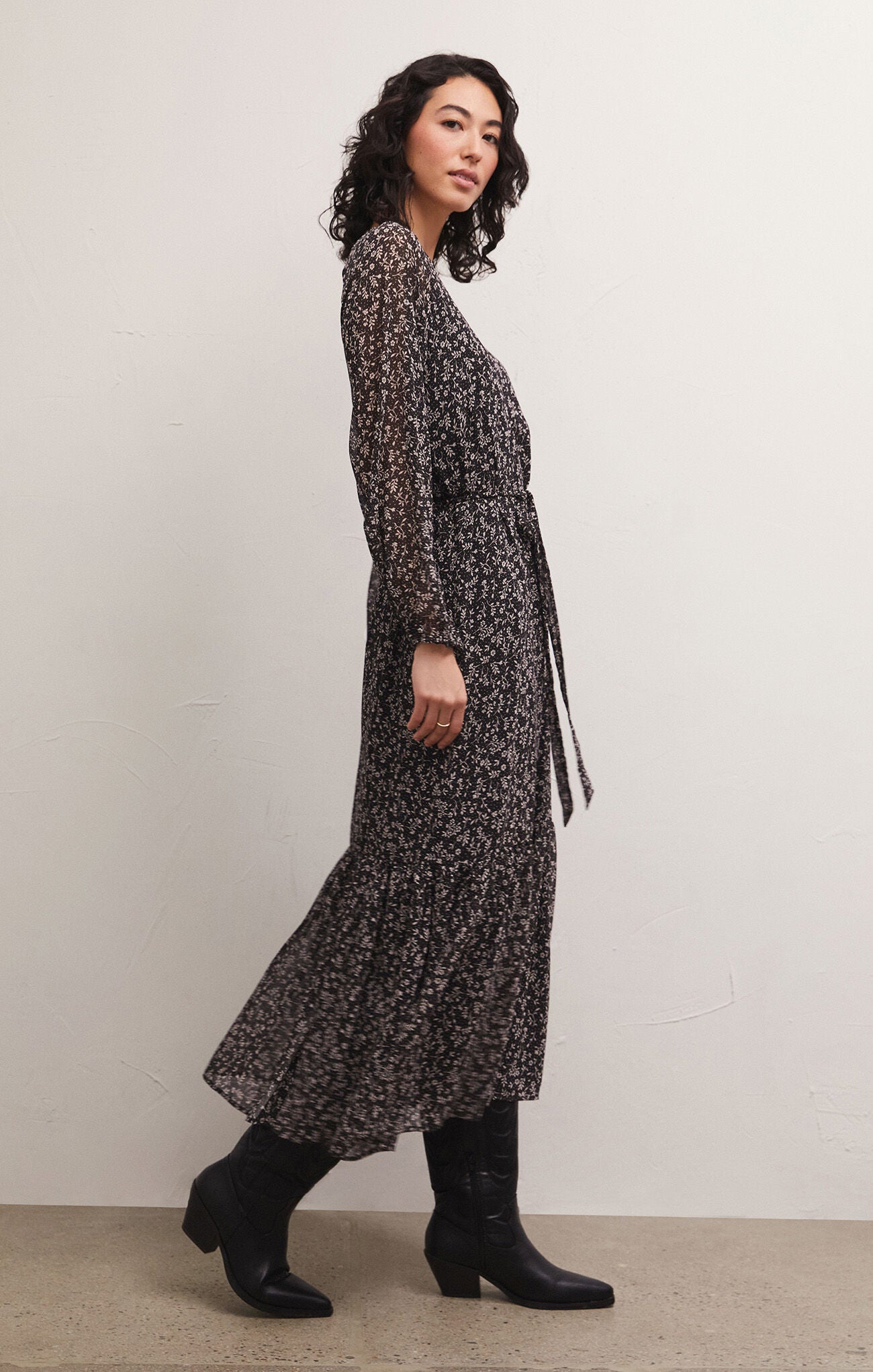 Della Floral Midi Dress Black