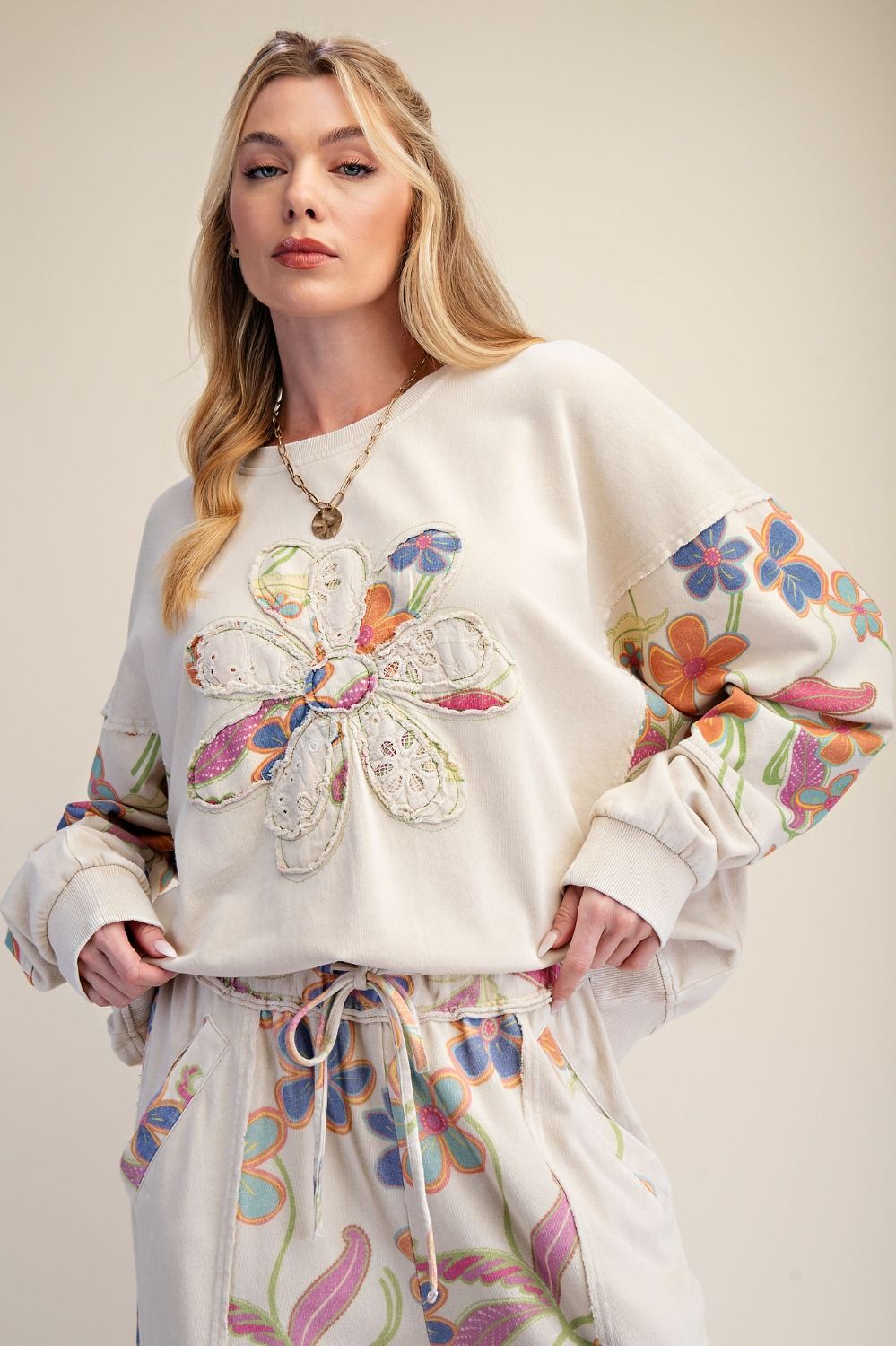 Floral Patch Washed Terry Pullover Khaki