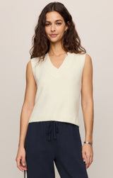 Classic Act Sweater Vest Sandstone