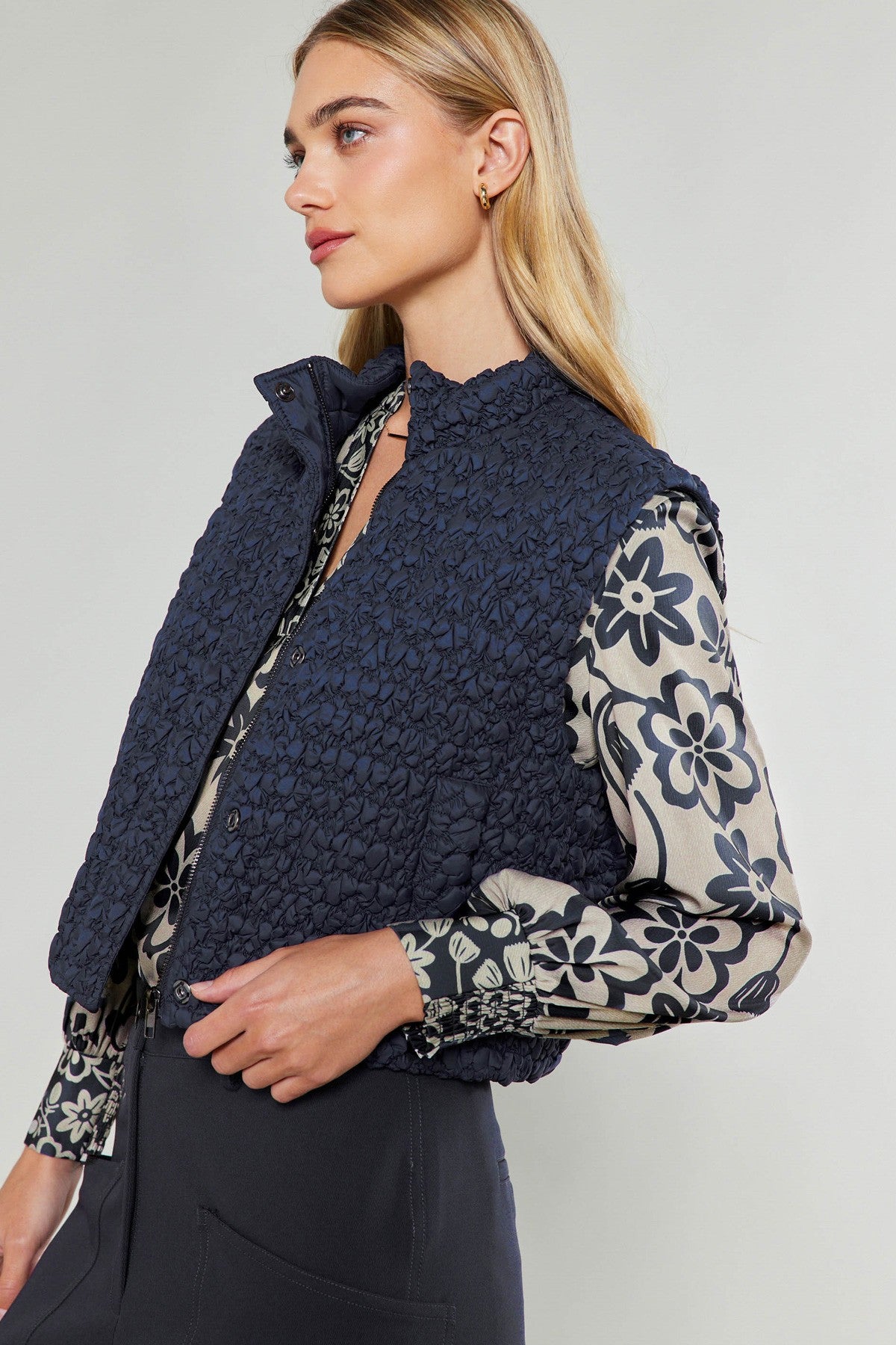 Cropped Bubble Quilted Vest Navy