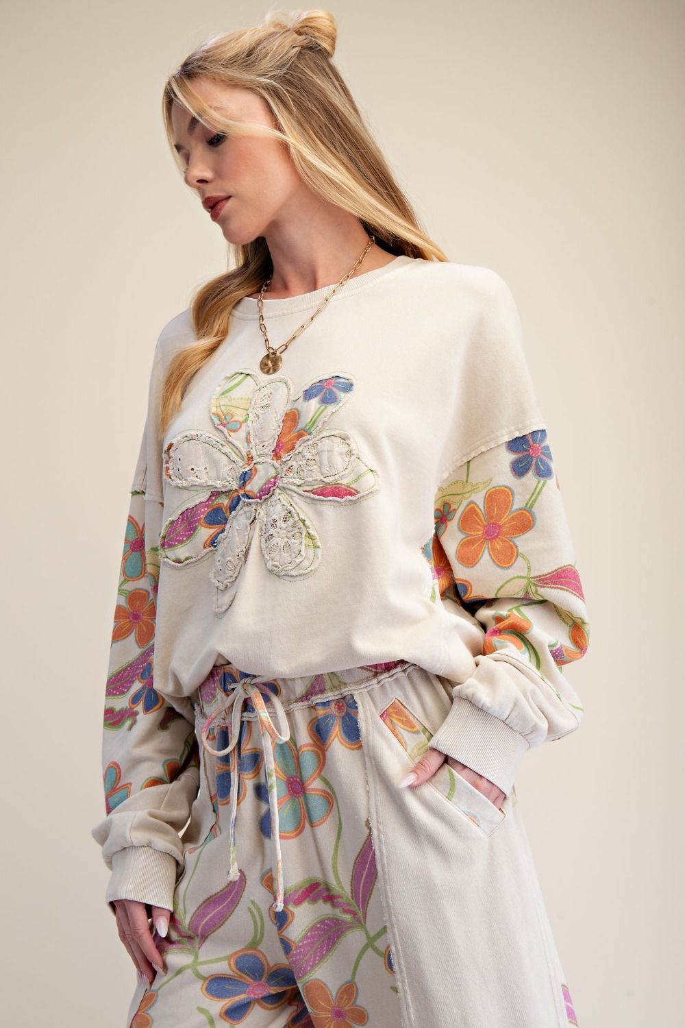 Floral Patch Washed Terry Pullover Khaki
