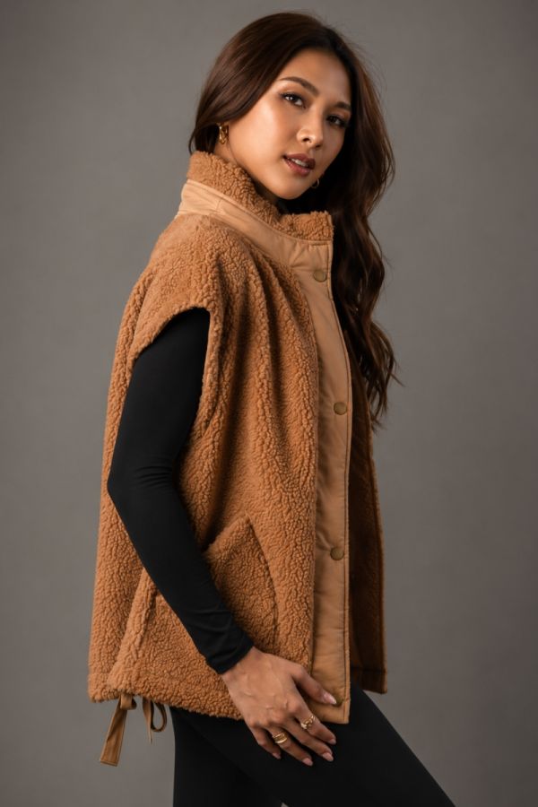 Nelle Fleece High Collar Vest Camel