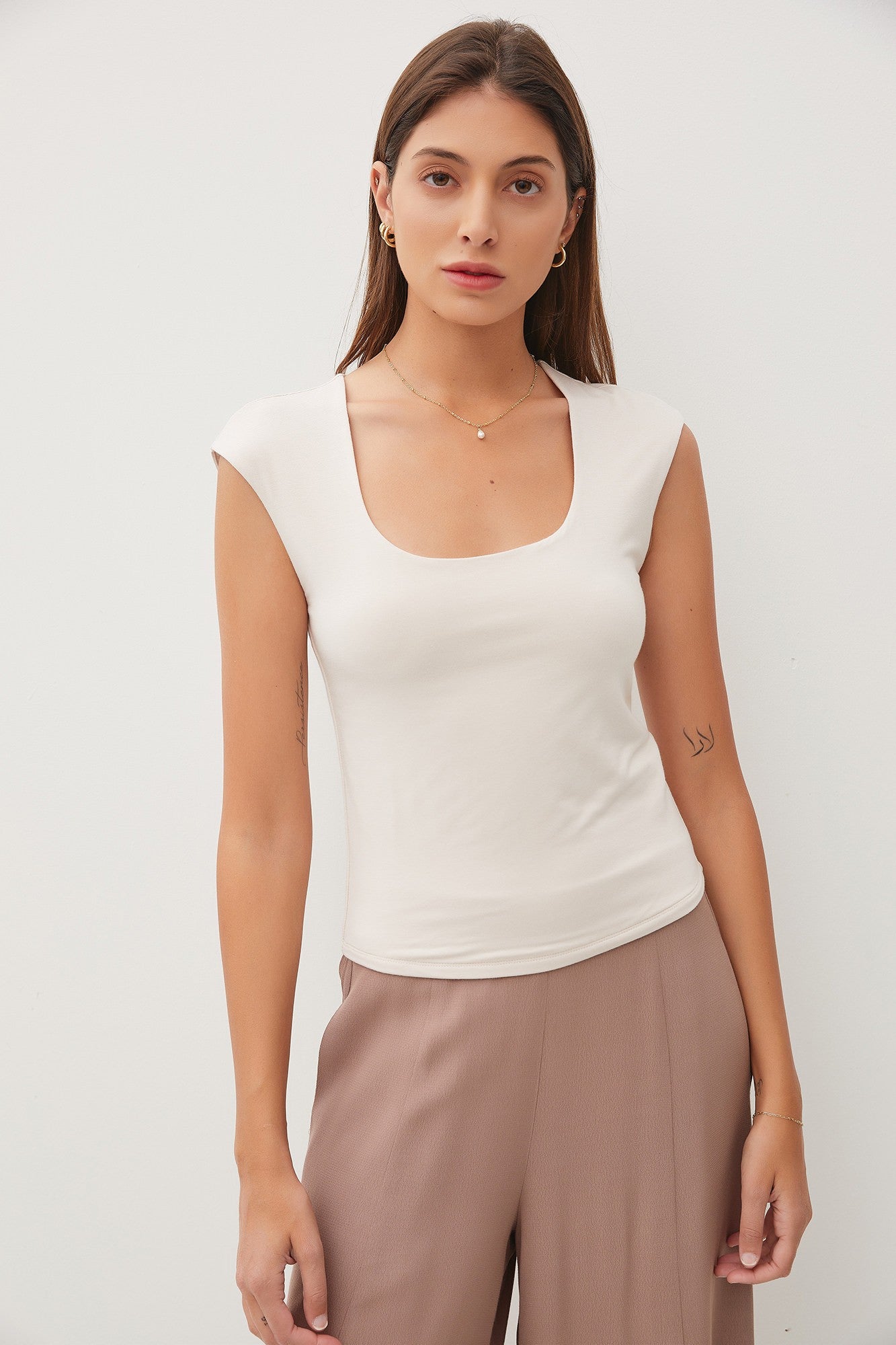 Cap Sleeve Round Neck Basic Top Ecru