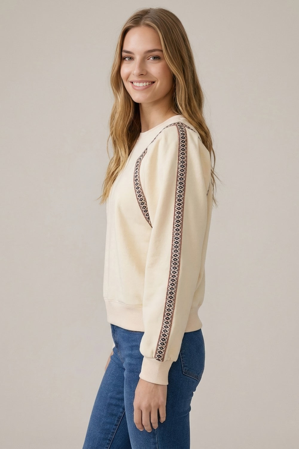 Diamond Tape Frame Detail Sweatshirt Cream