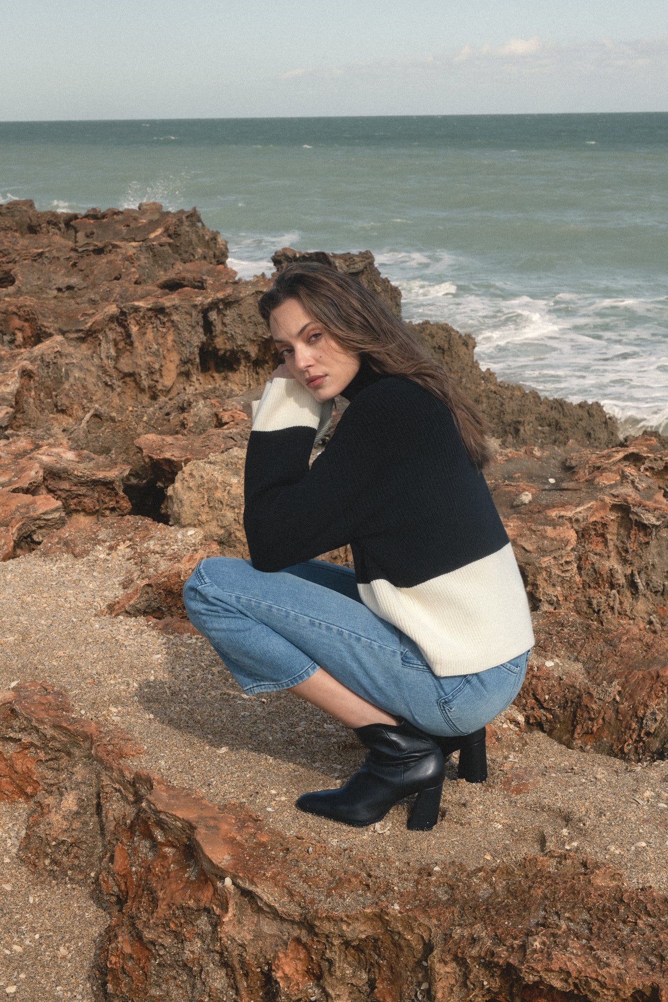 Color Block Turtleneck Ribbed Sweater Black + White