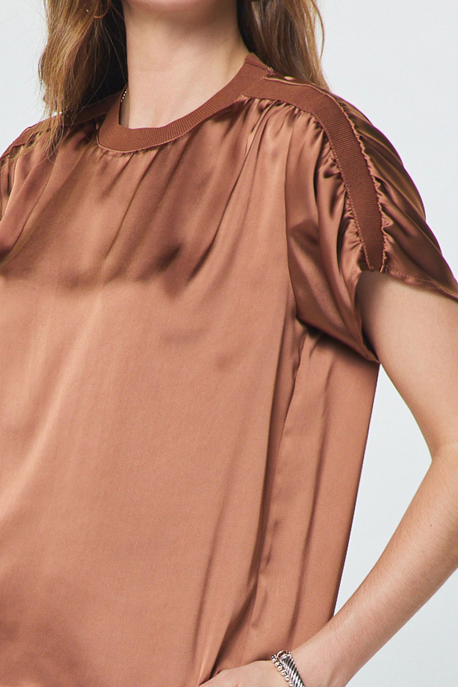Gathered Shoulder Boxy Satin Top Mocha Mousse
