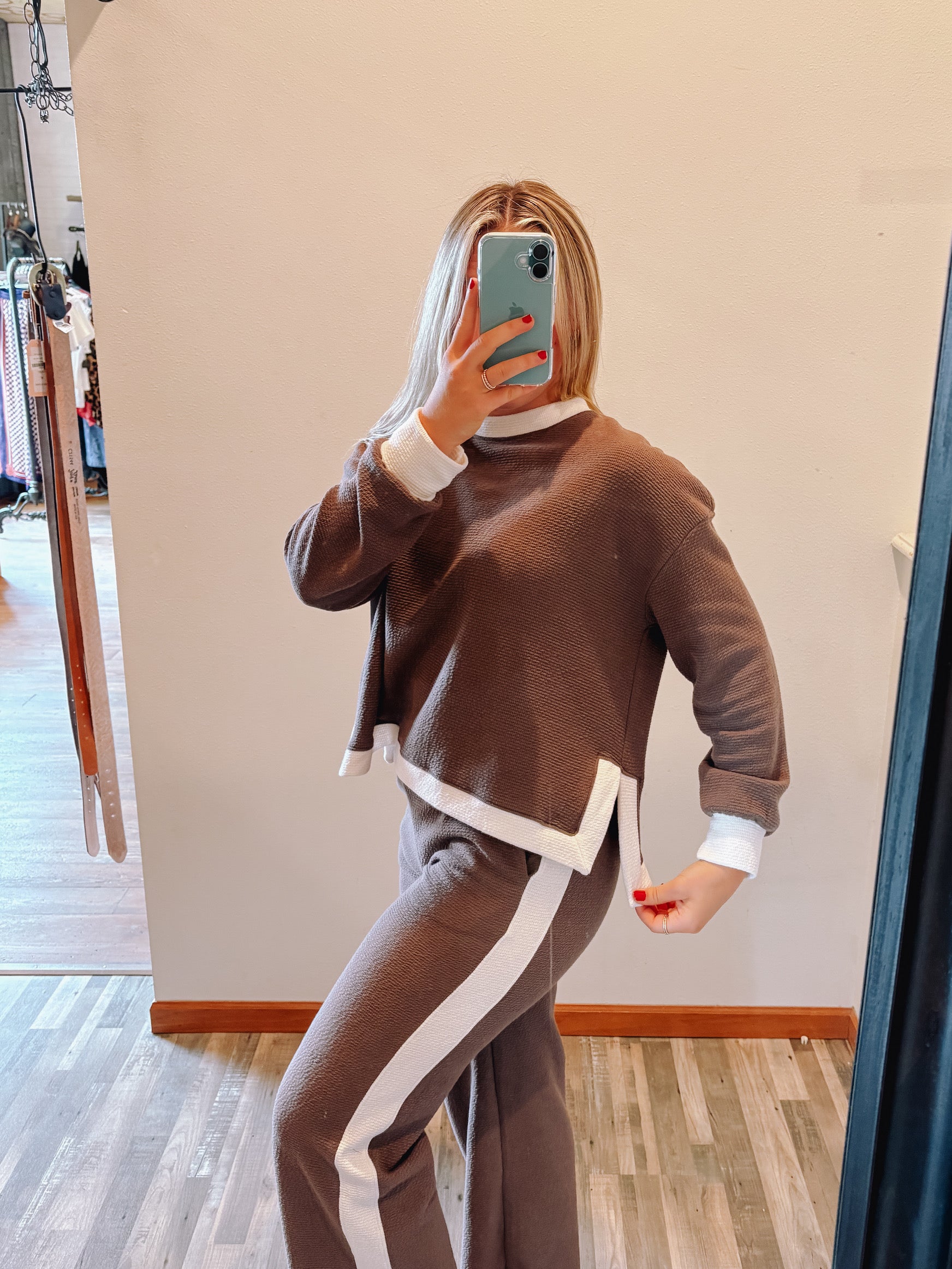 Contrast Edging Long Sleeve Top Brown + Cream