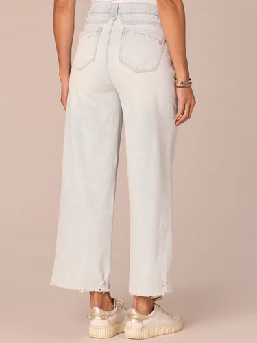 Skyrise Wide Leg Frayed Hem Boyfriend Jeans Bleached Blue