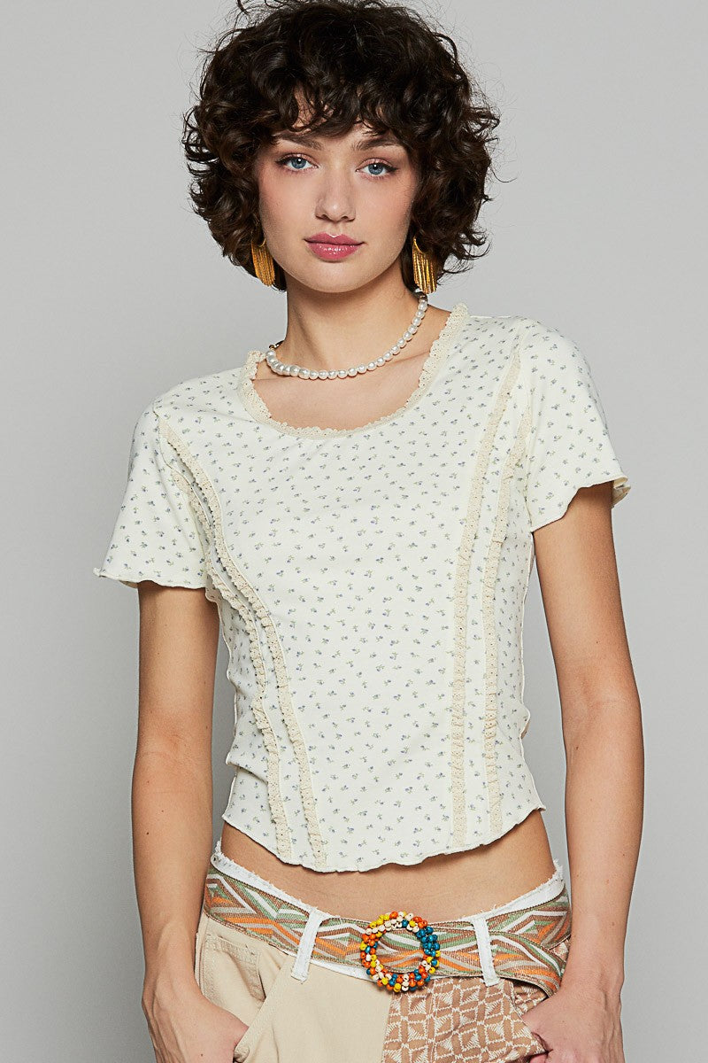 Ruffled Piping Mini Floral Cropped Tee Cream