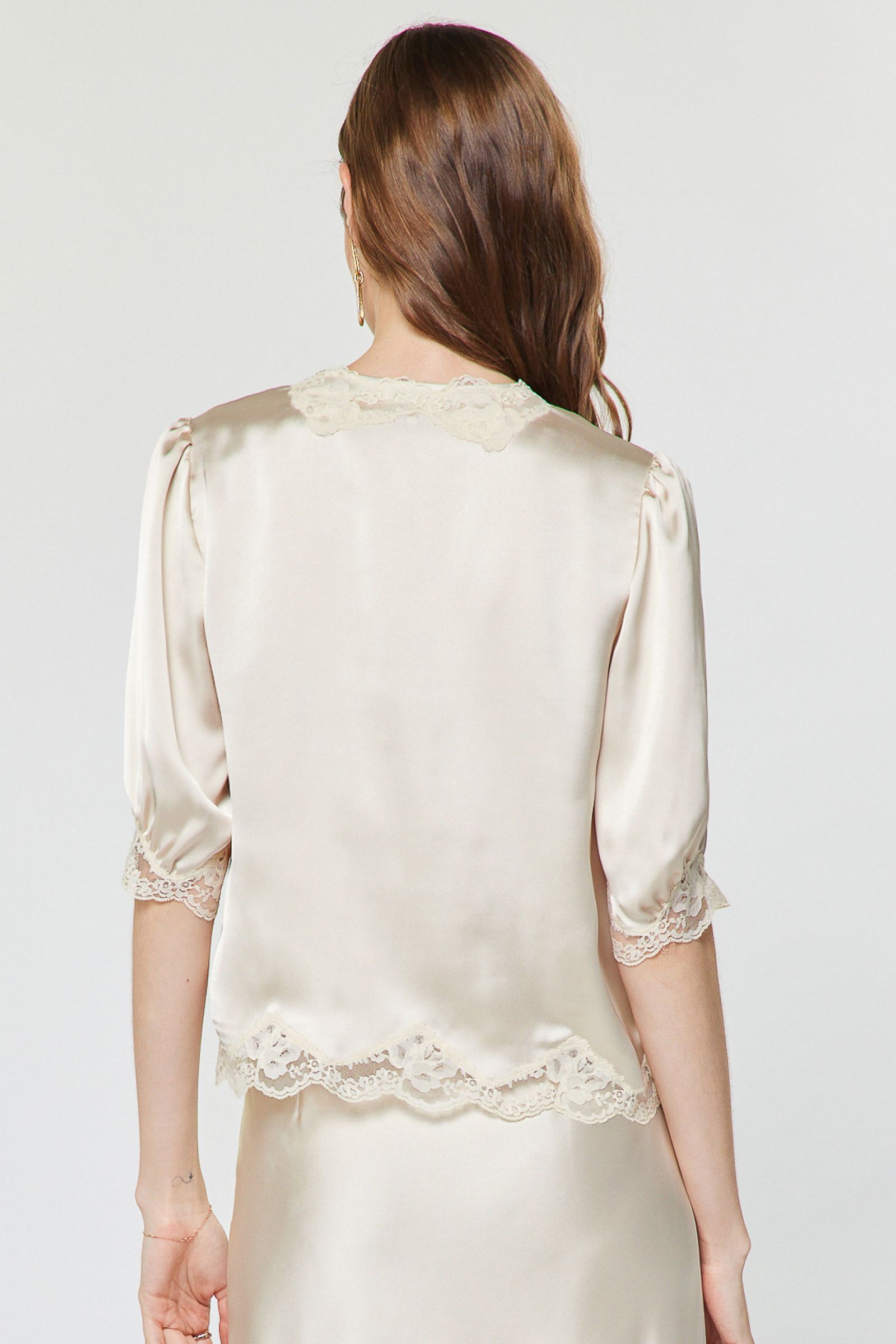 Scalloped Floral Lace Button Closure Blouse Ecru