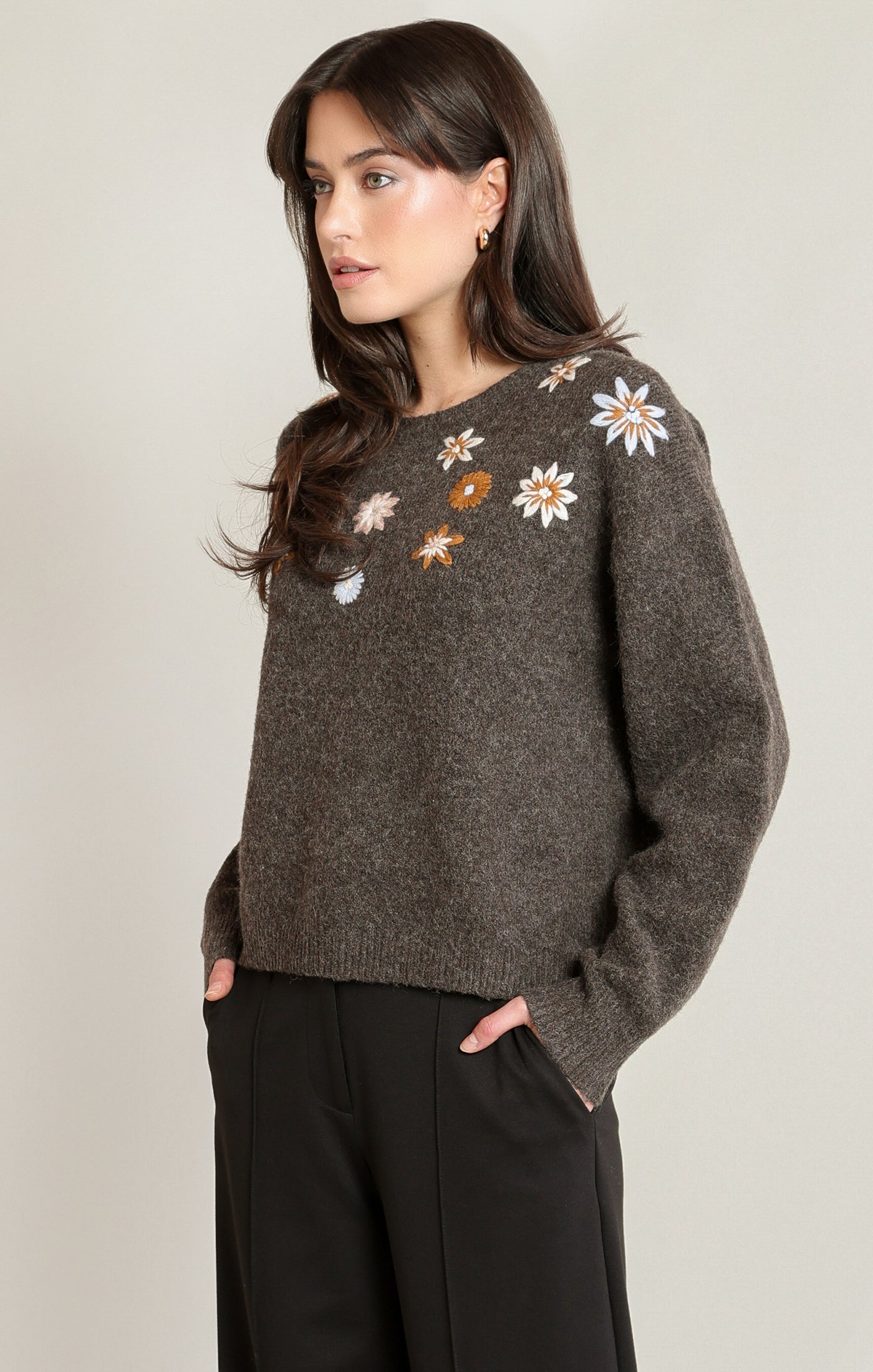 Embroidered Mix Daisies Sweater Espresso Heather