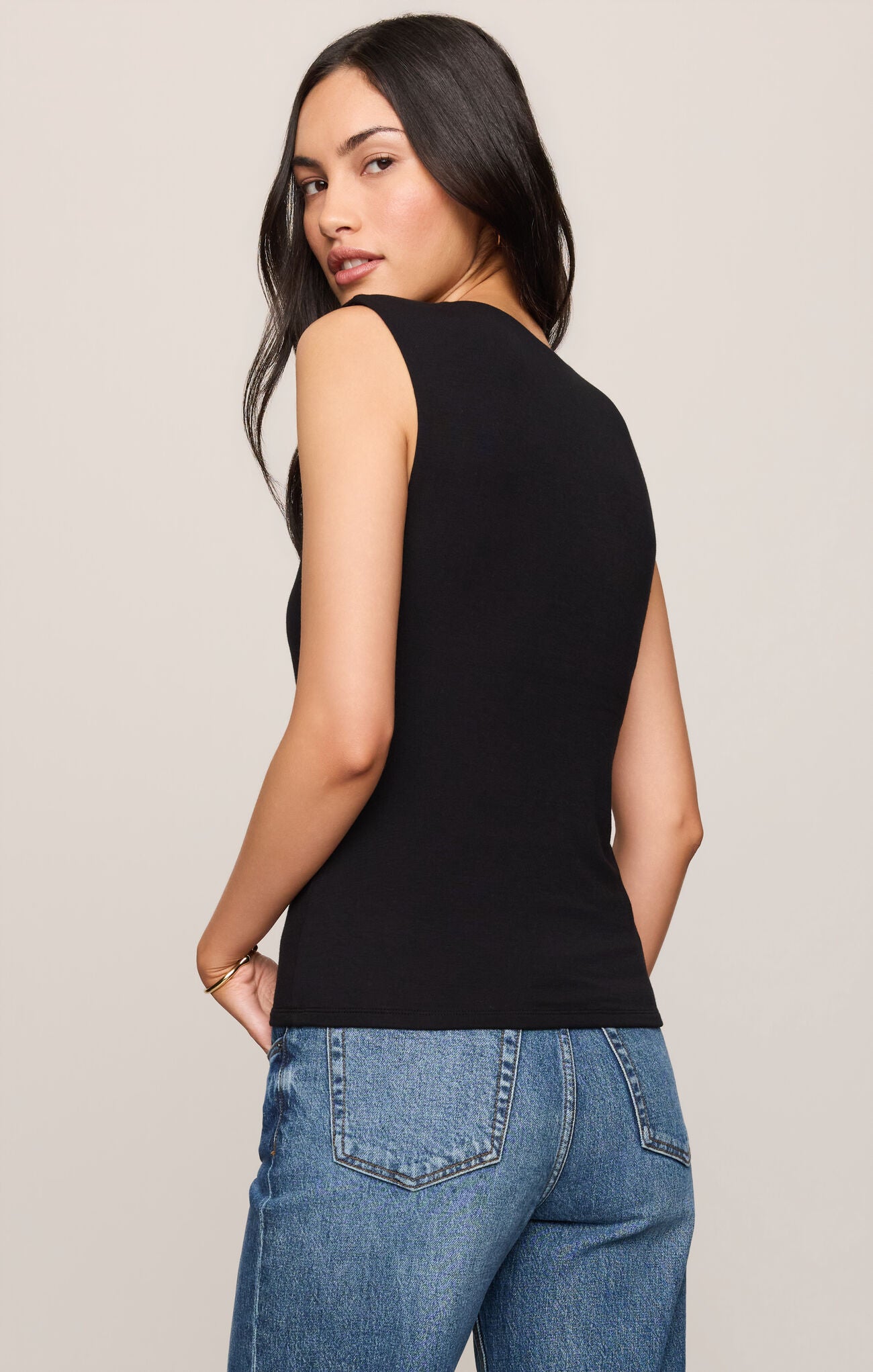 Free Fall Tank Black
