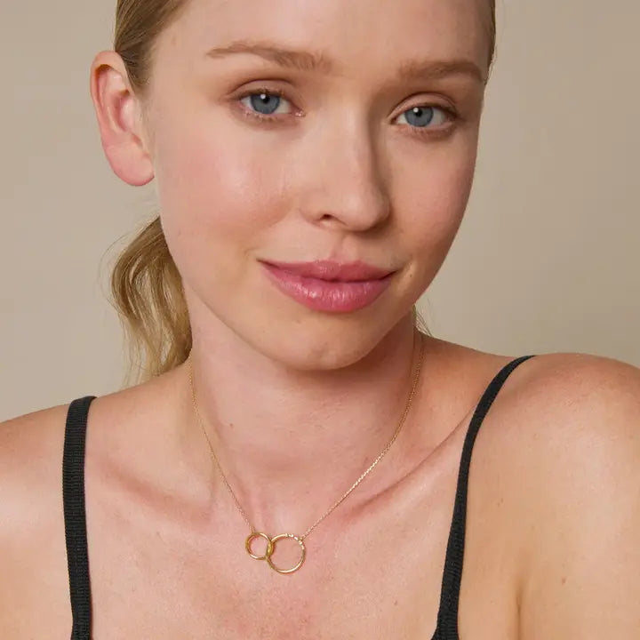 Family Interlocking Circles Necklace