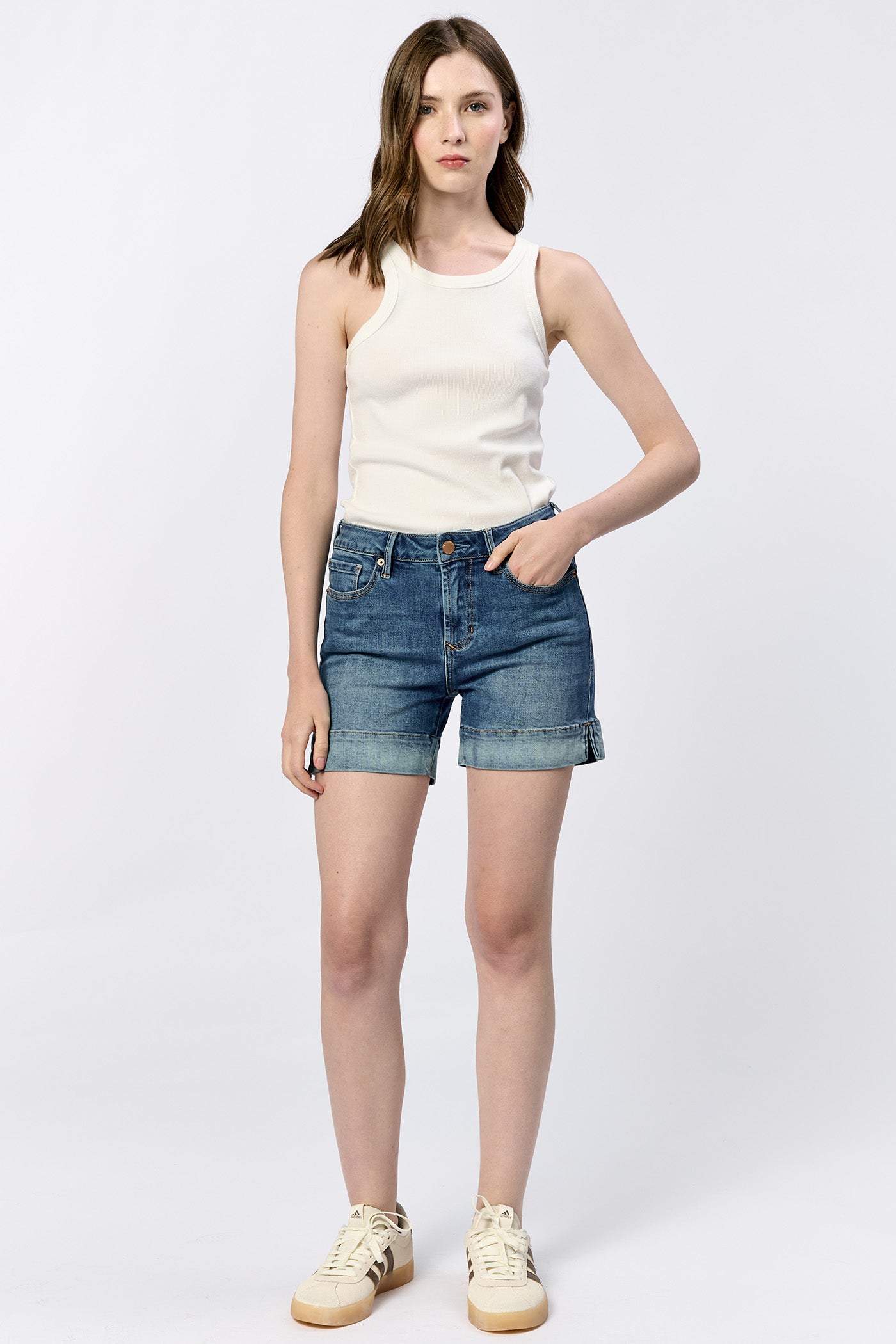 Julian Mid High Rise Contrast Clean Hem Shorts Lagoon