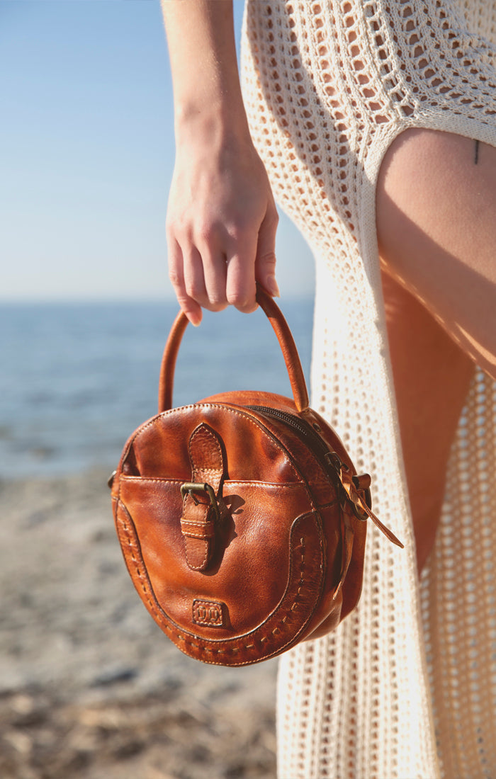 Arenfield Round Crossbody Pecan Dip Dye